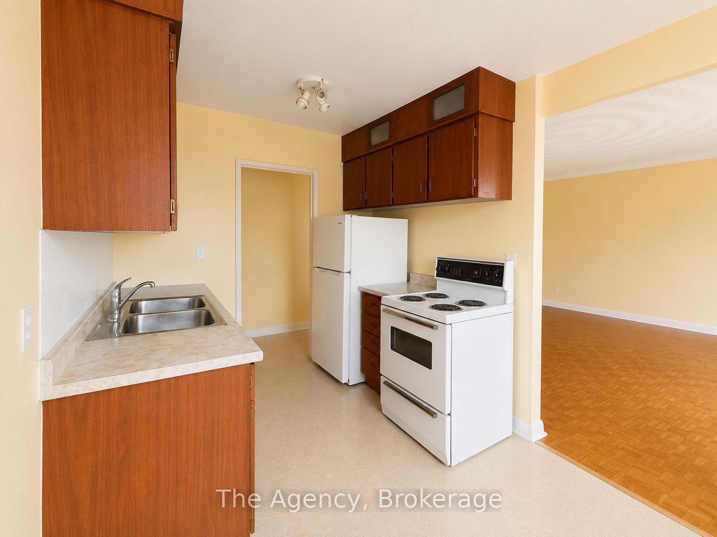 Unit 309 - 99 Church Street, St. Catharines 3