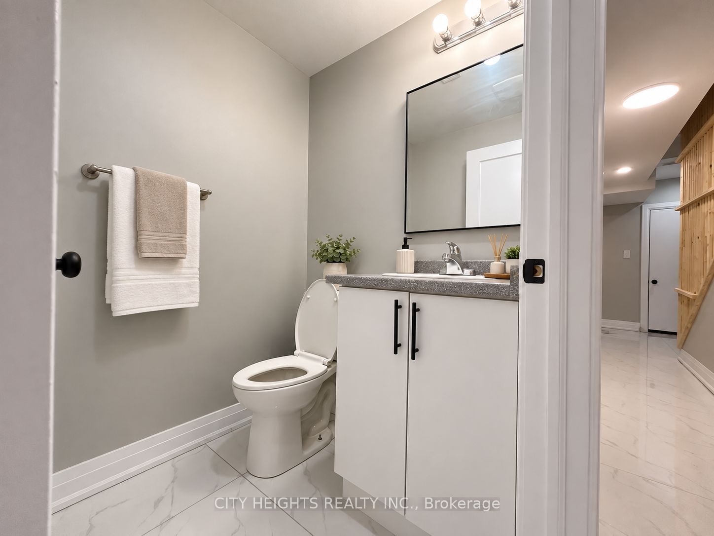Unit 2 - 10 Robins Avenue, Hamilton 4