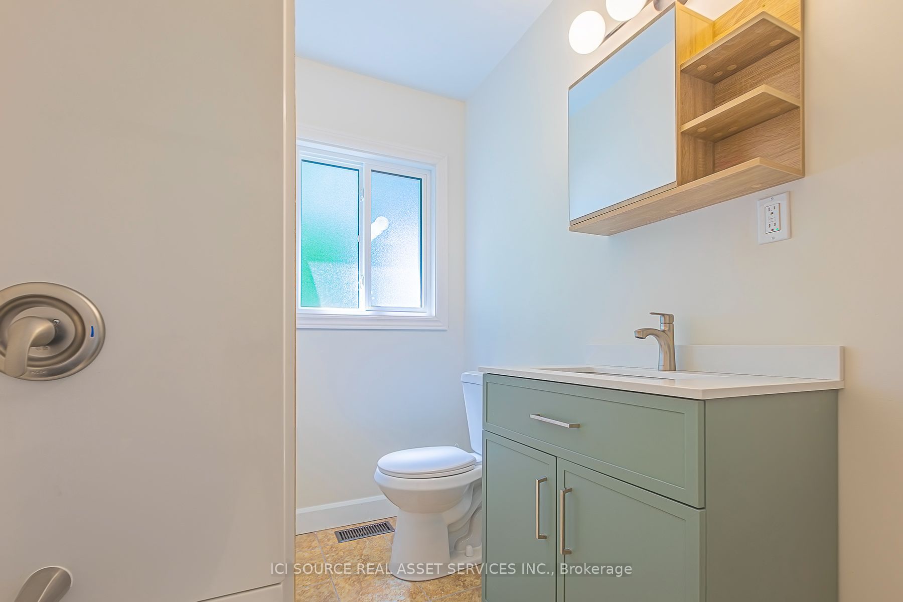 3768 Dorchester Road, Niagara Falls 3
