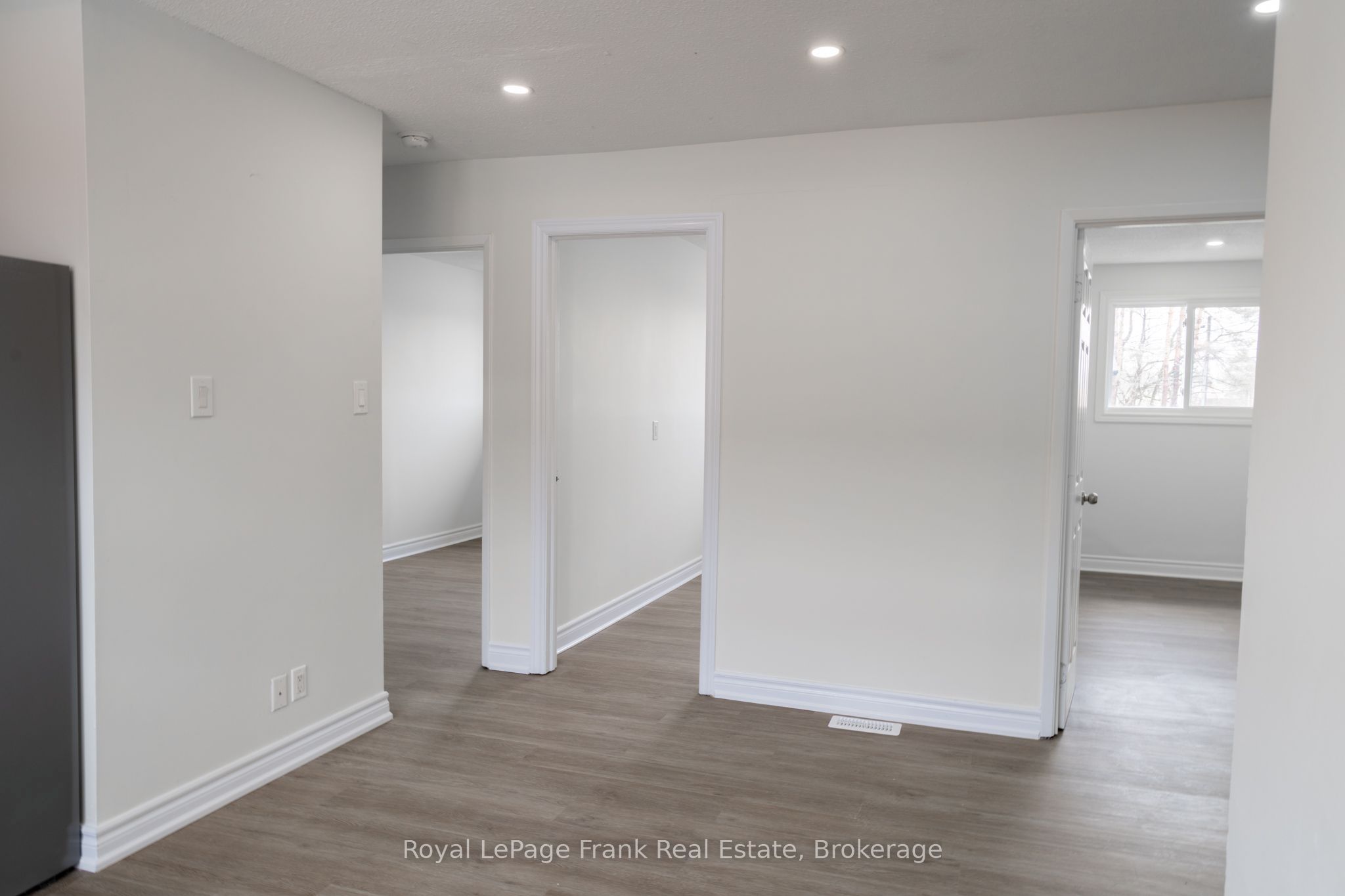 Unit 1 - 84 Mary Street W, Kawartha Lakes 3