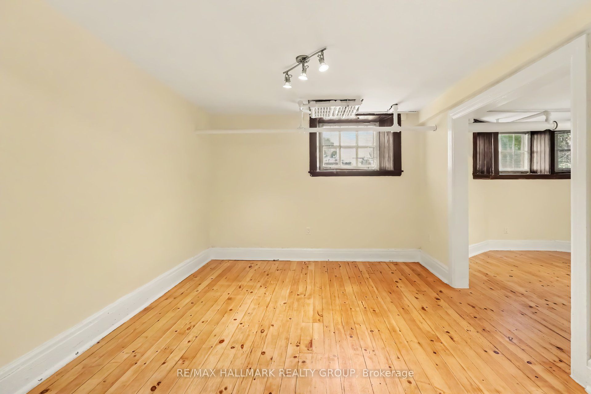 Unit 13 - 413 Elgin Street, Ottawa 4