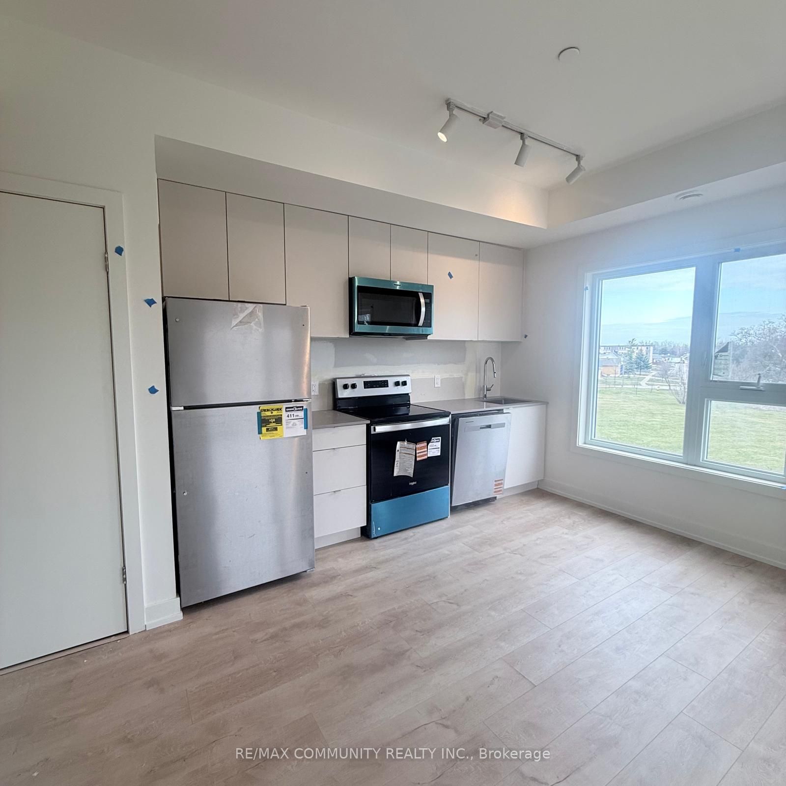 Unit 309B - 16 Melbourne Avenue, St. Catharines 3
