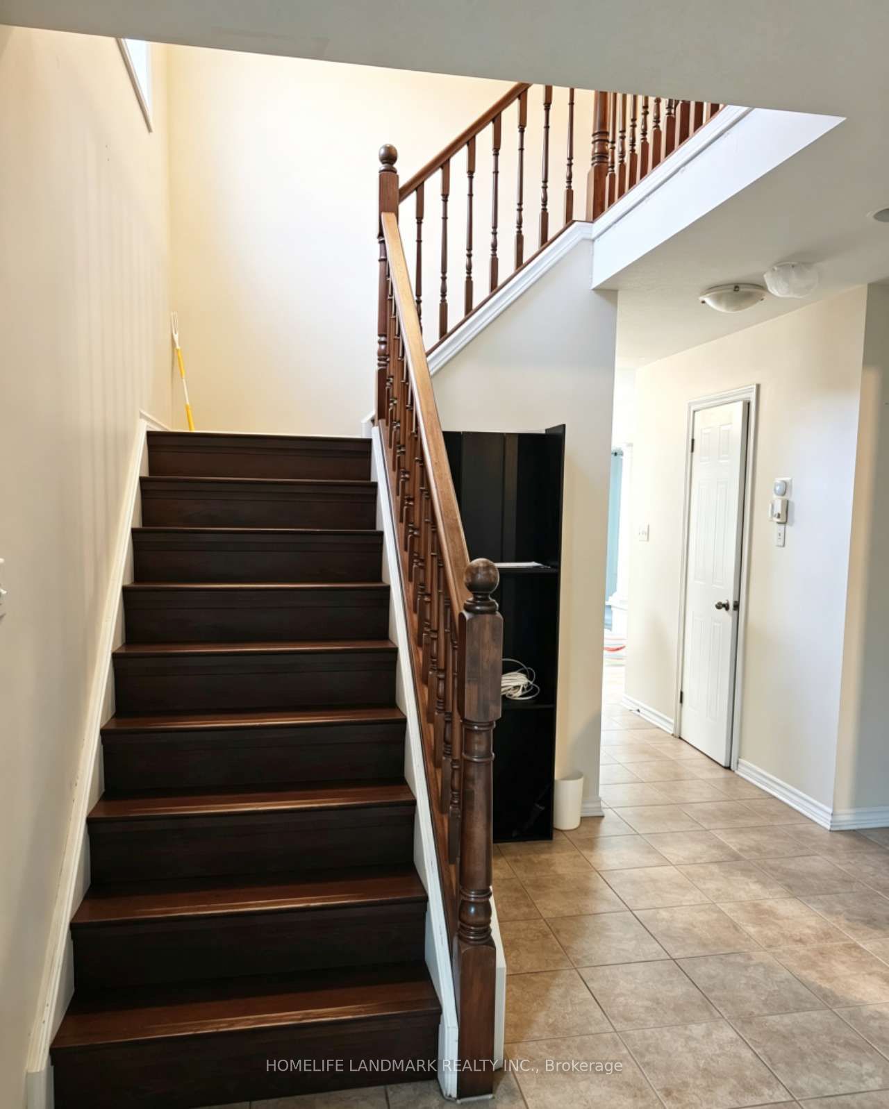 740 oakcrossing Road, London 5