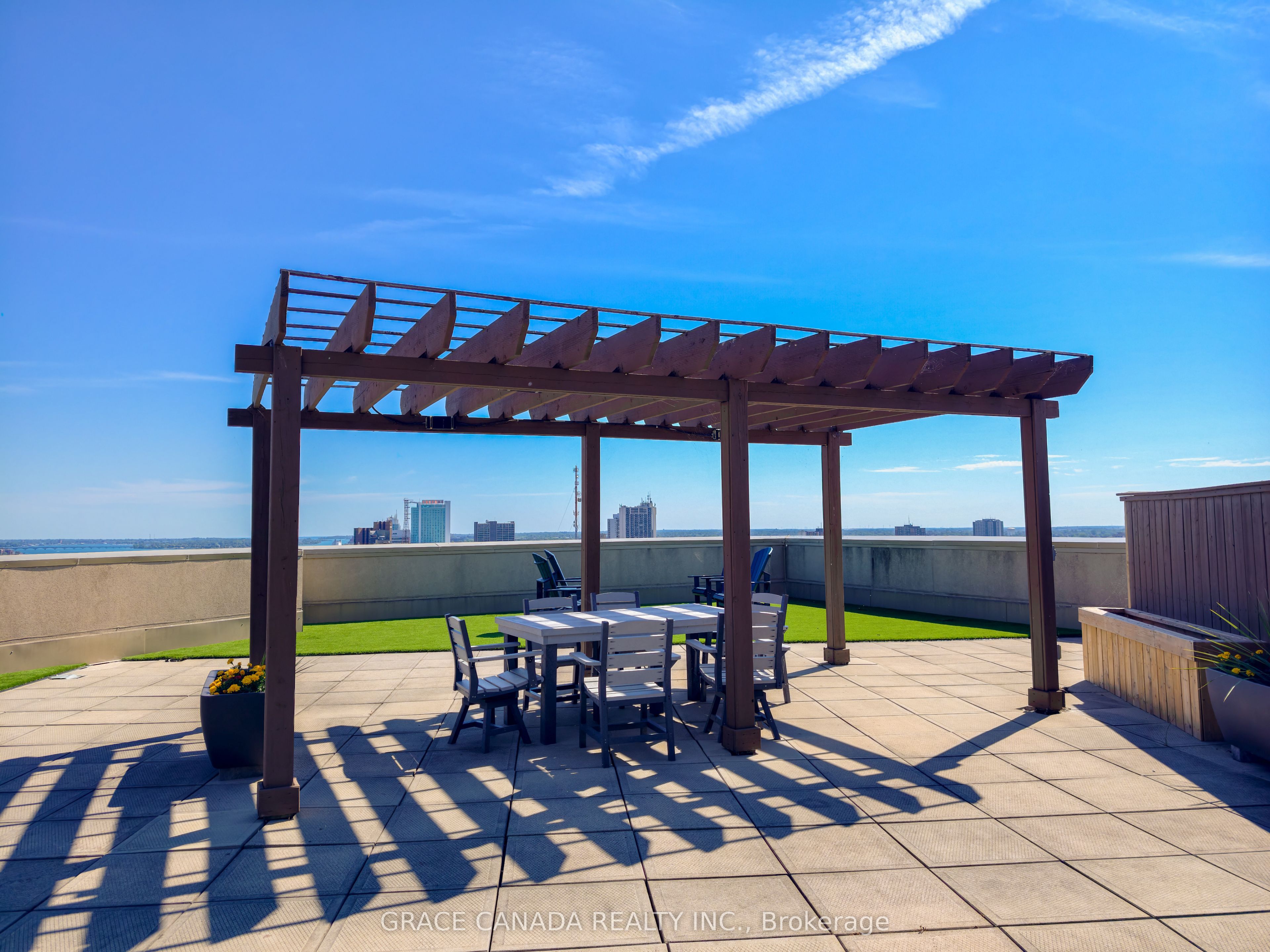Unit 504 - 1225 Riverside Drive W, Windsor 2