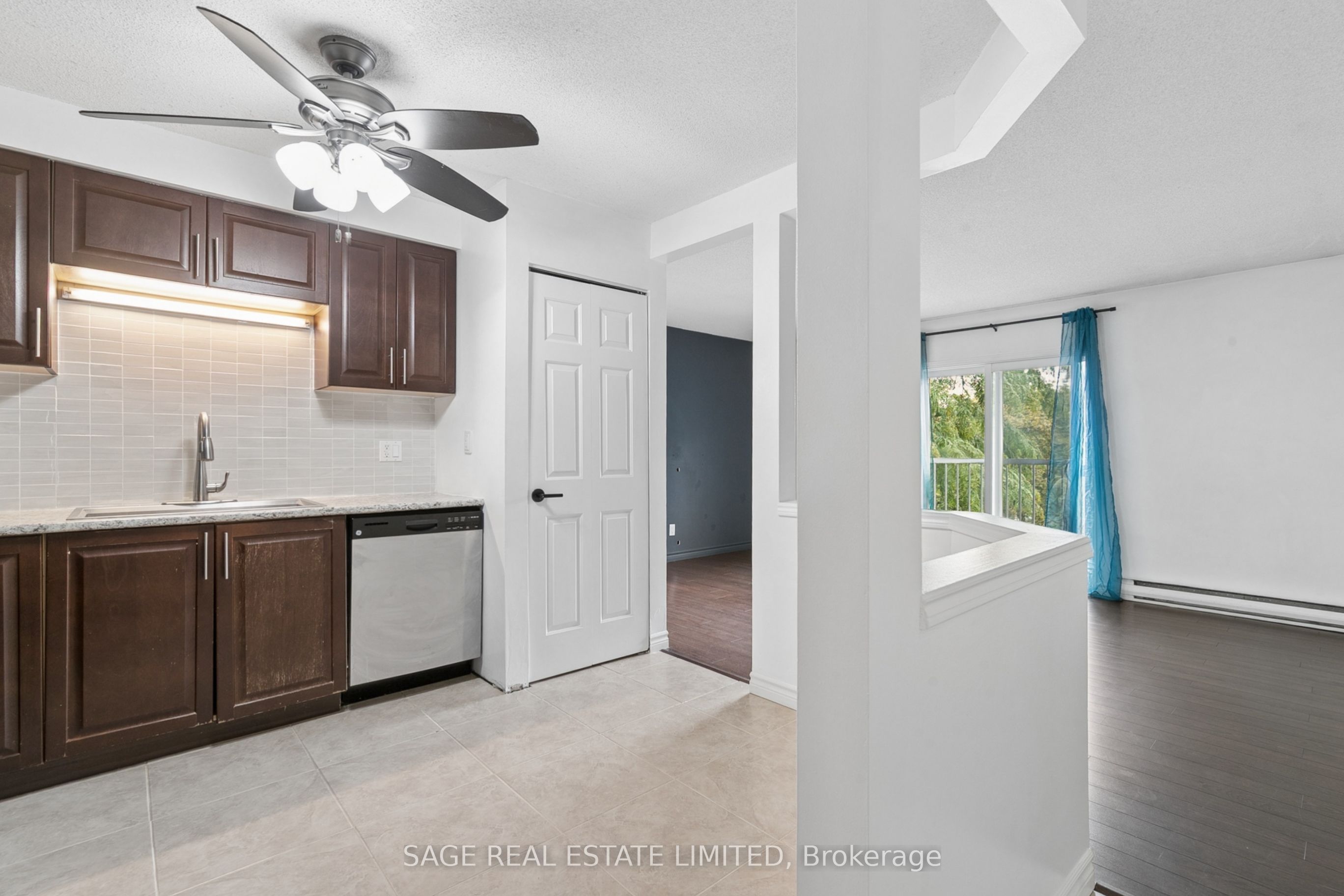 Unit 10 - 327 Northlake Drive, Waterloo 4