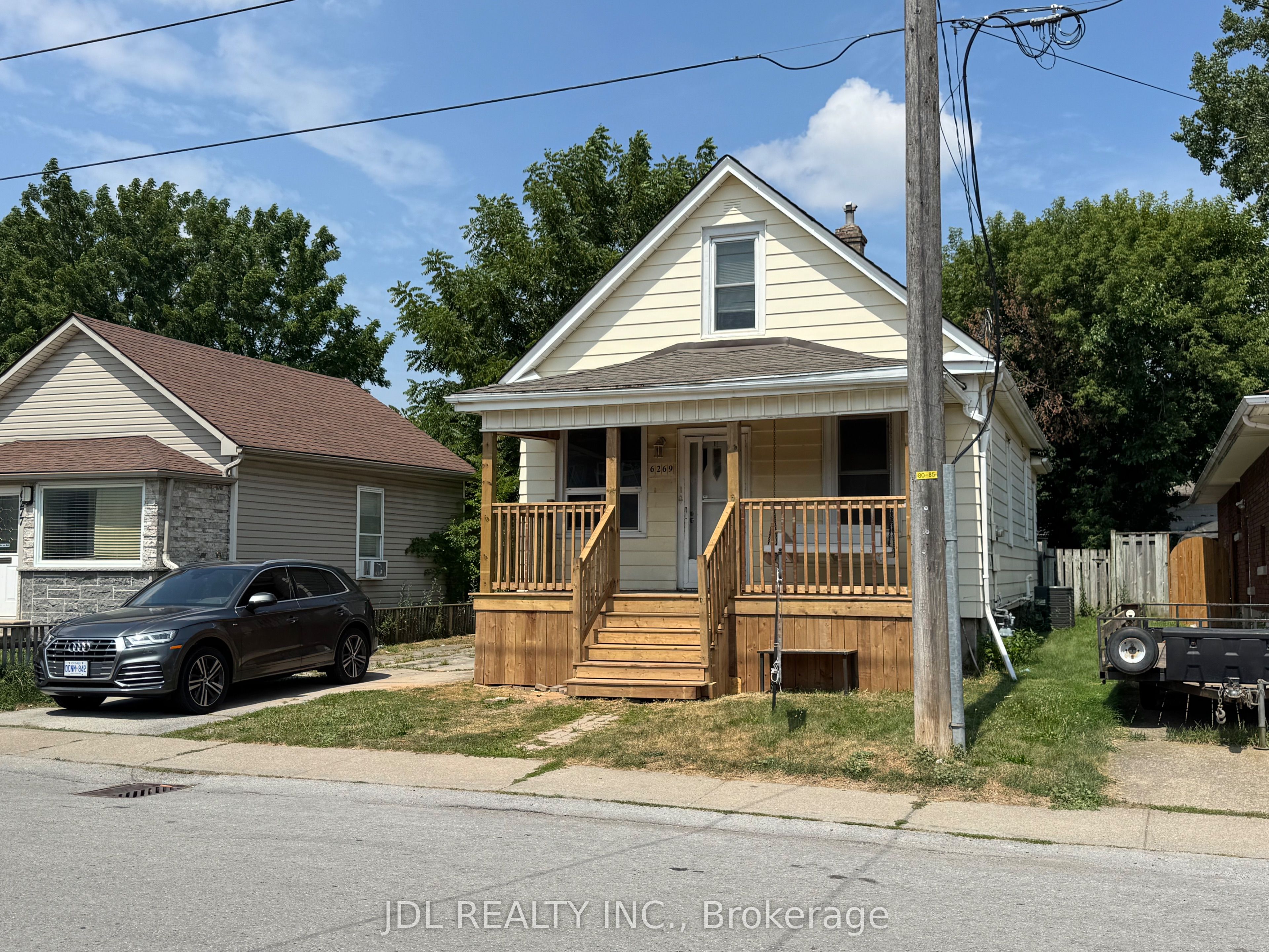 6269 Ash Street, Niagara Falls 2