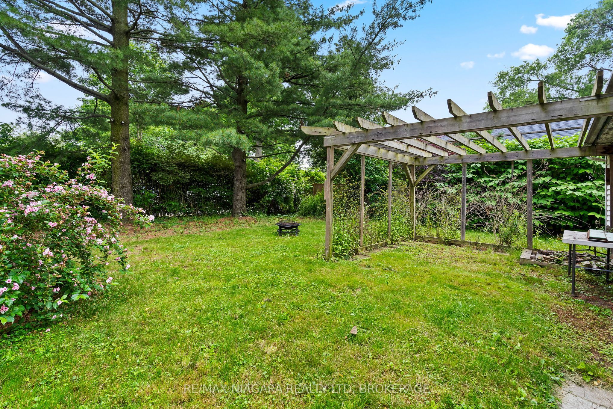 475 Butler Street, Niagara-on-the-Lake 2