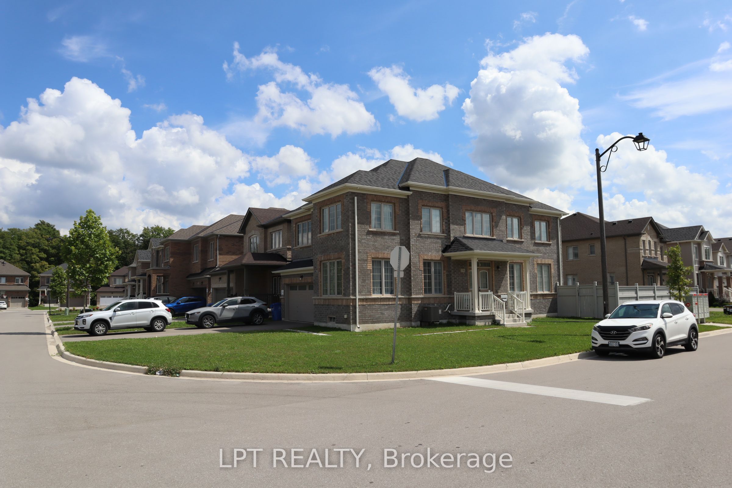 718 Anishinaabe Drive, Shelburne 1