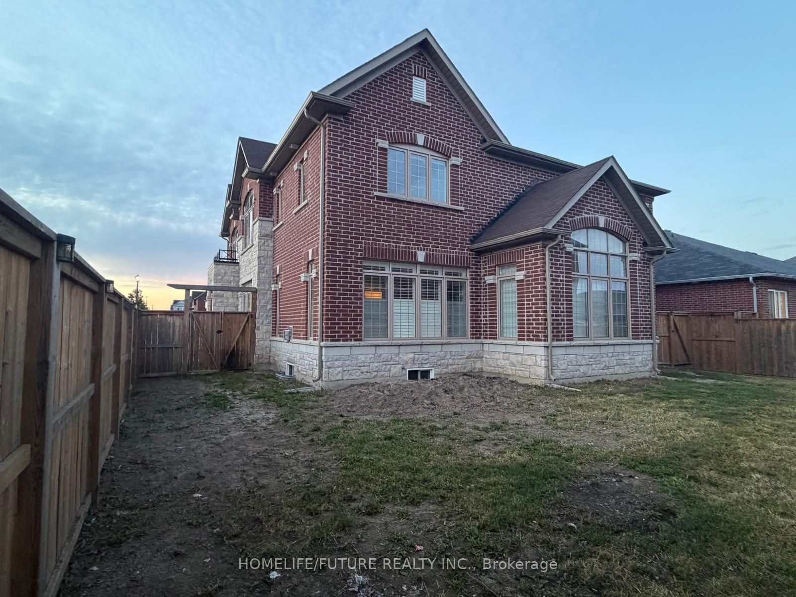 Unit Main & 2nd - 45 Pristine Trail, Cavan Monaghan 3