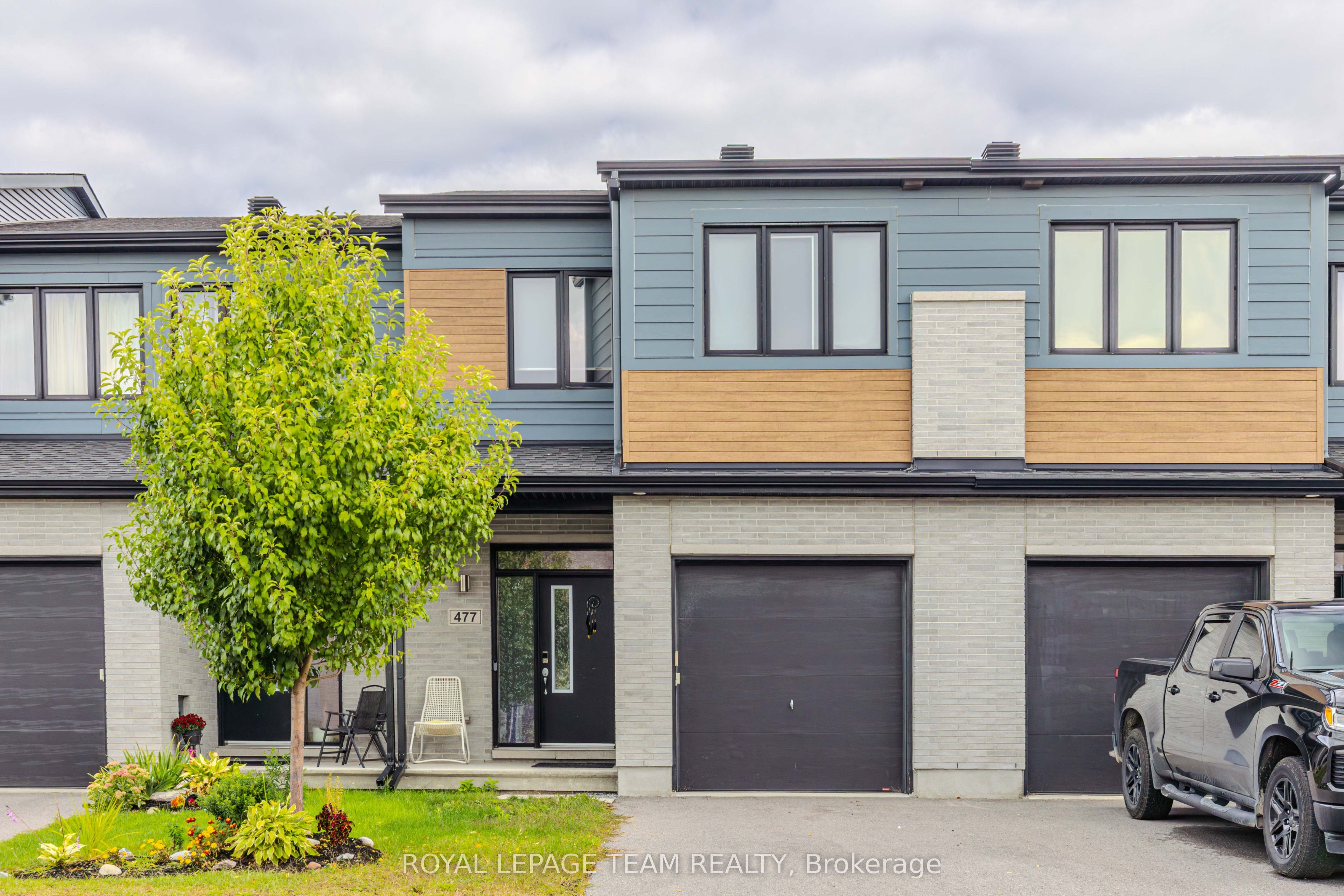 477 Cope Drive N, Kanata 1