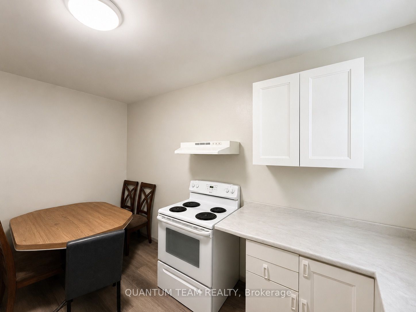 209 WEST MAIN Street, Welland 2