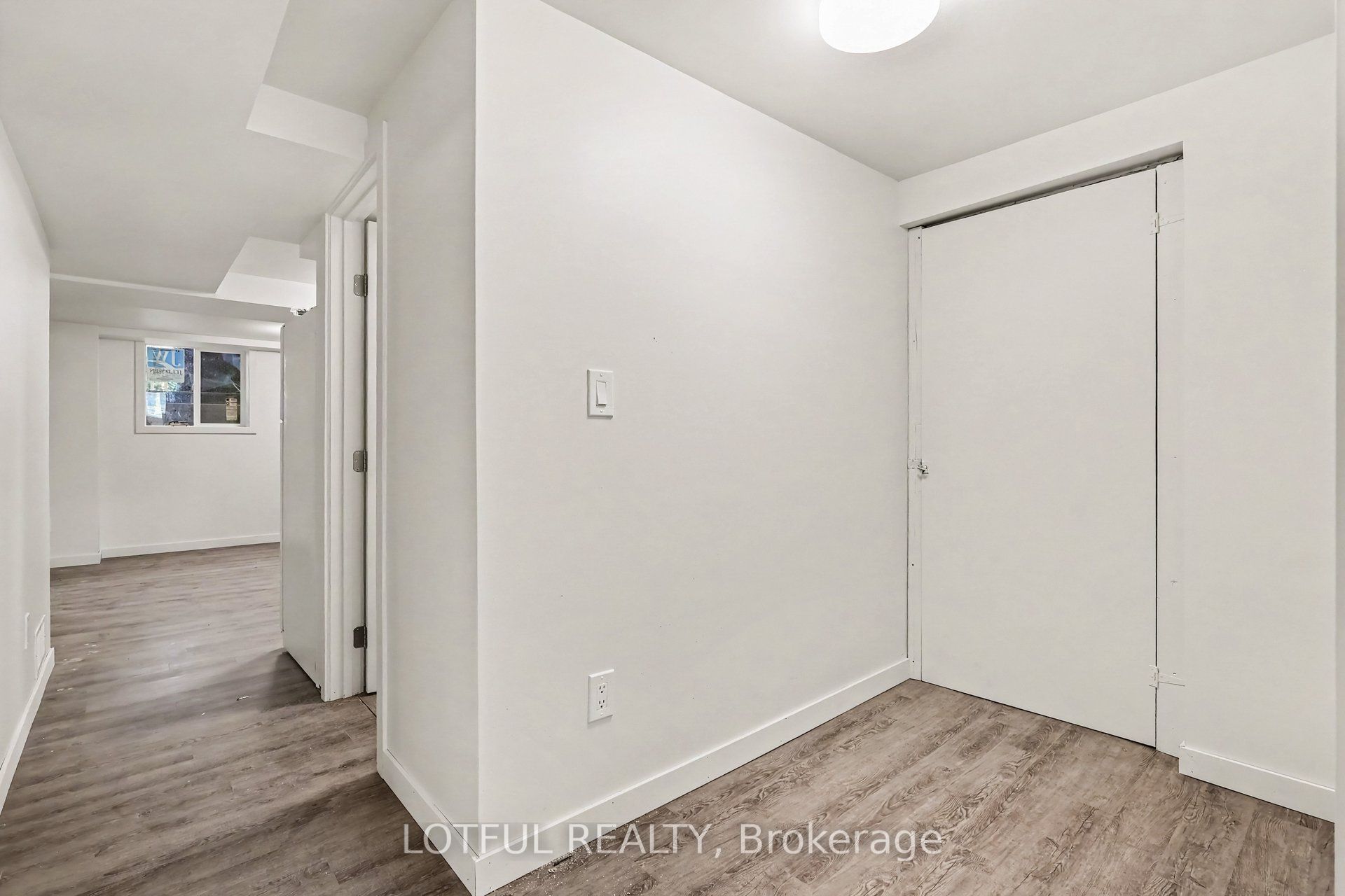 Unit B - 1256 Field Street, Ottawa 3