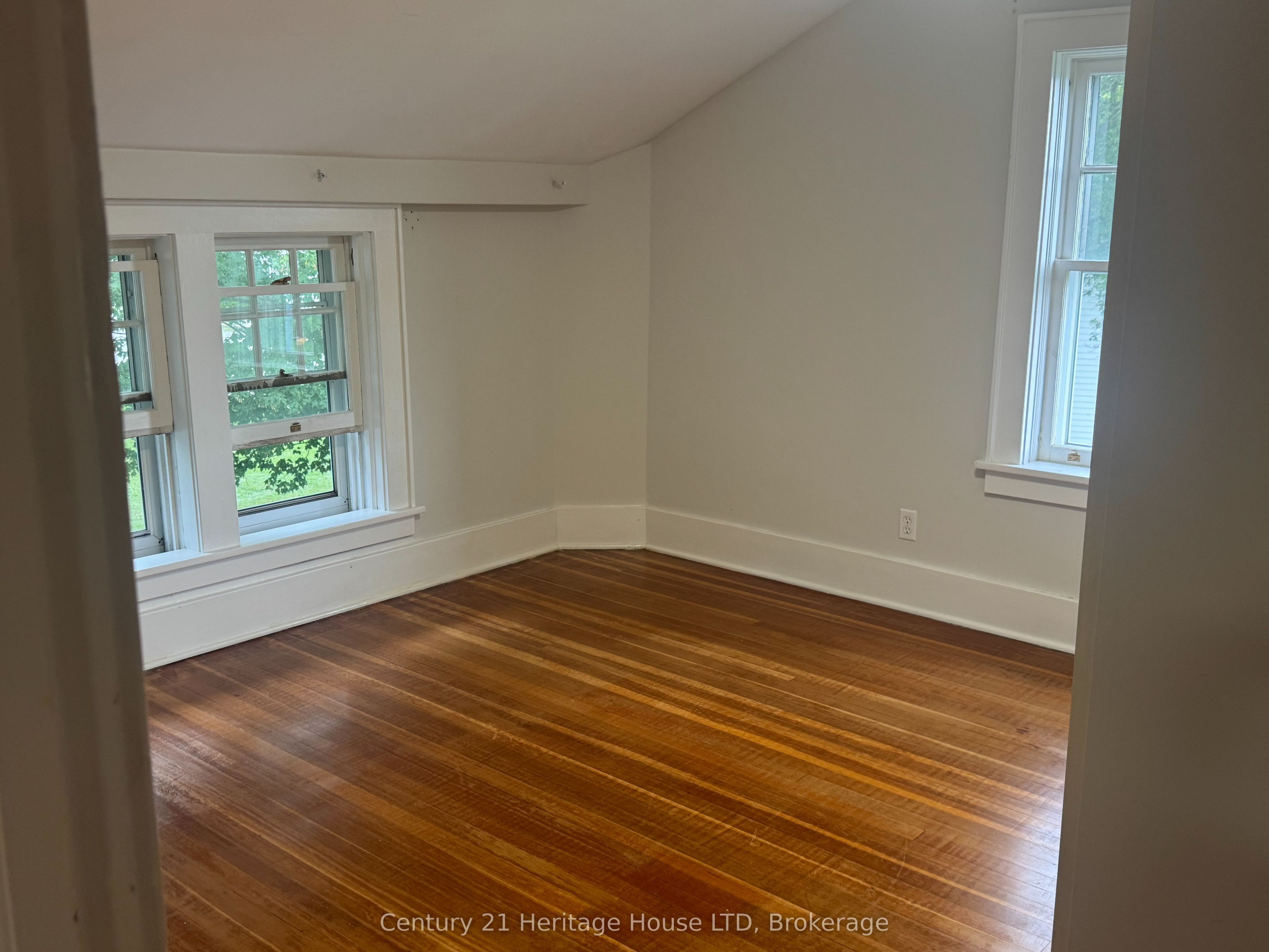 Unit 2 - 3445 Garrison Road, Fort Erie 2