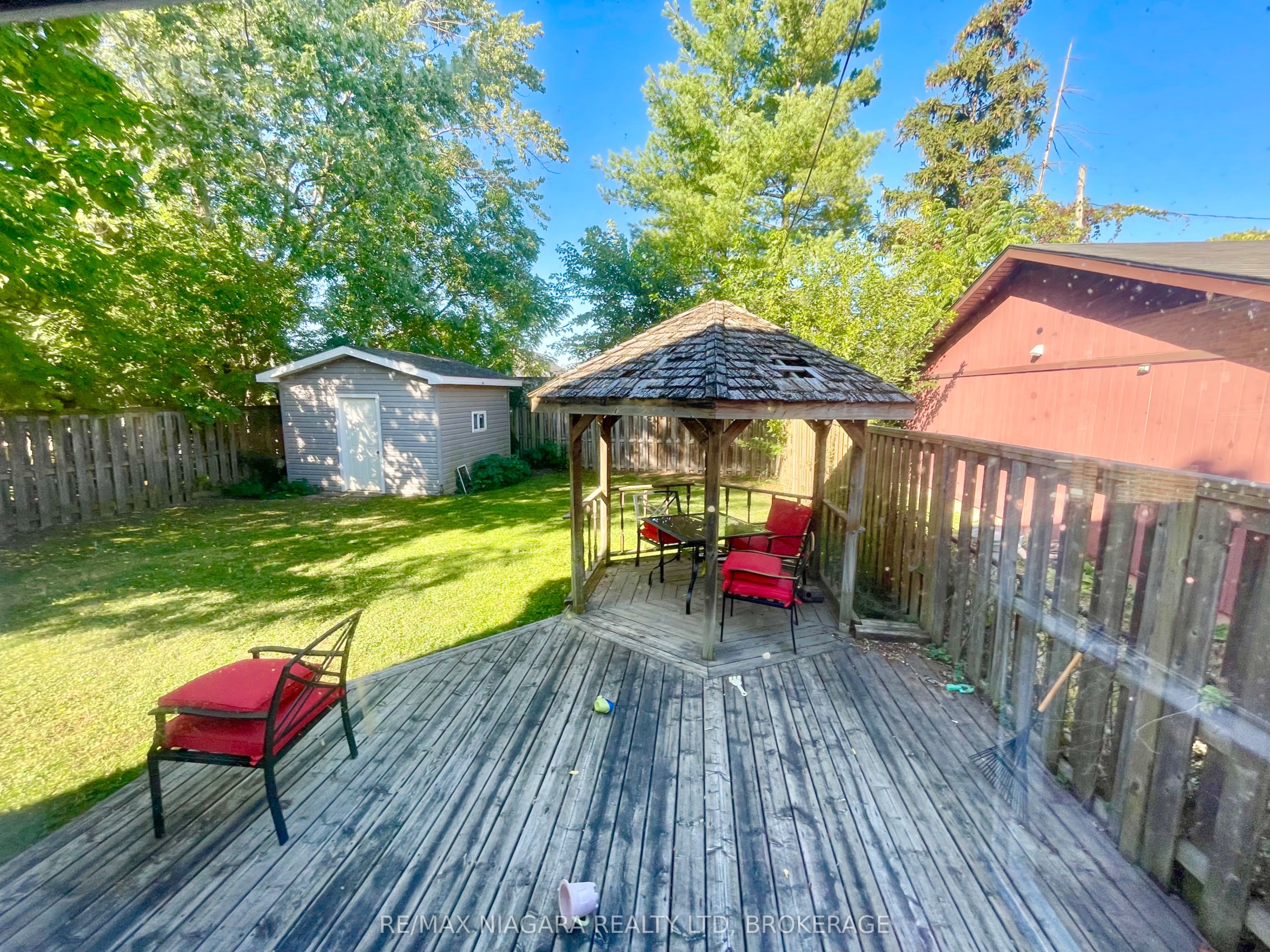 Unit UPPER - 215 Mcalpine Avenue S, Welland 2