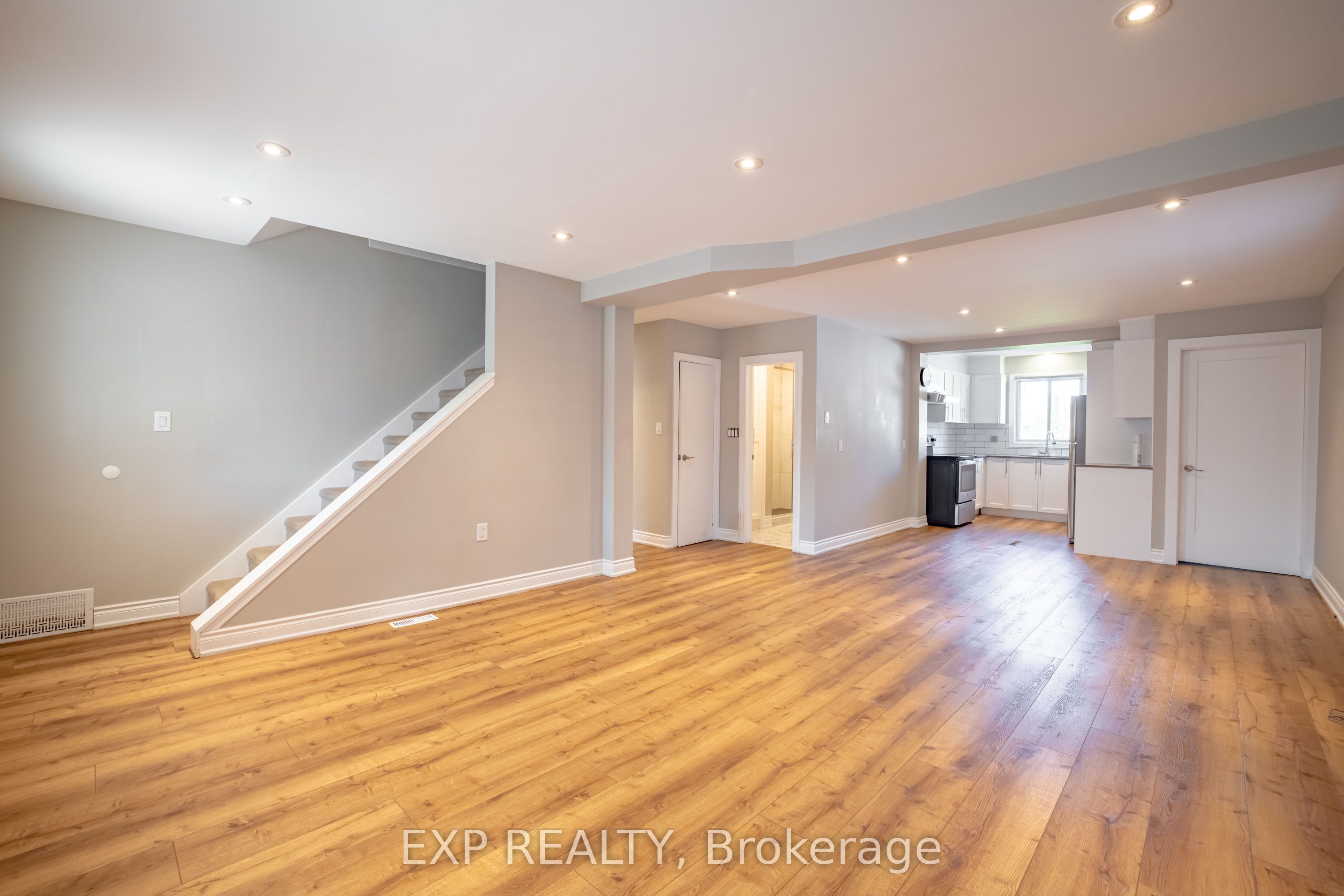 Unit Upper - 293 MCALPINE Avenue S, Welland 4