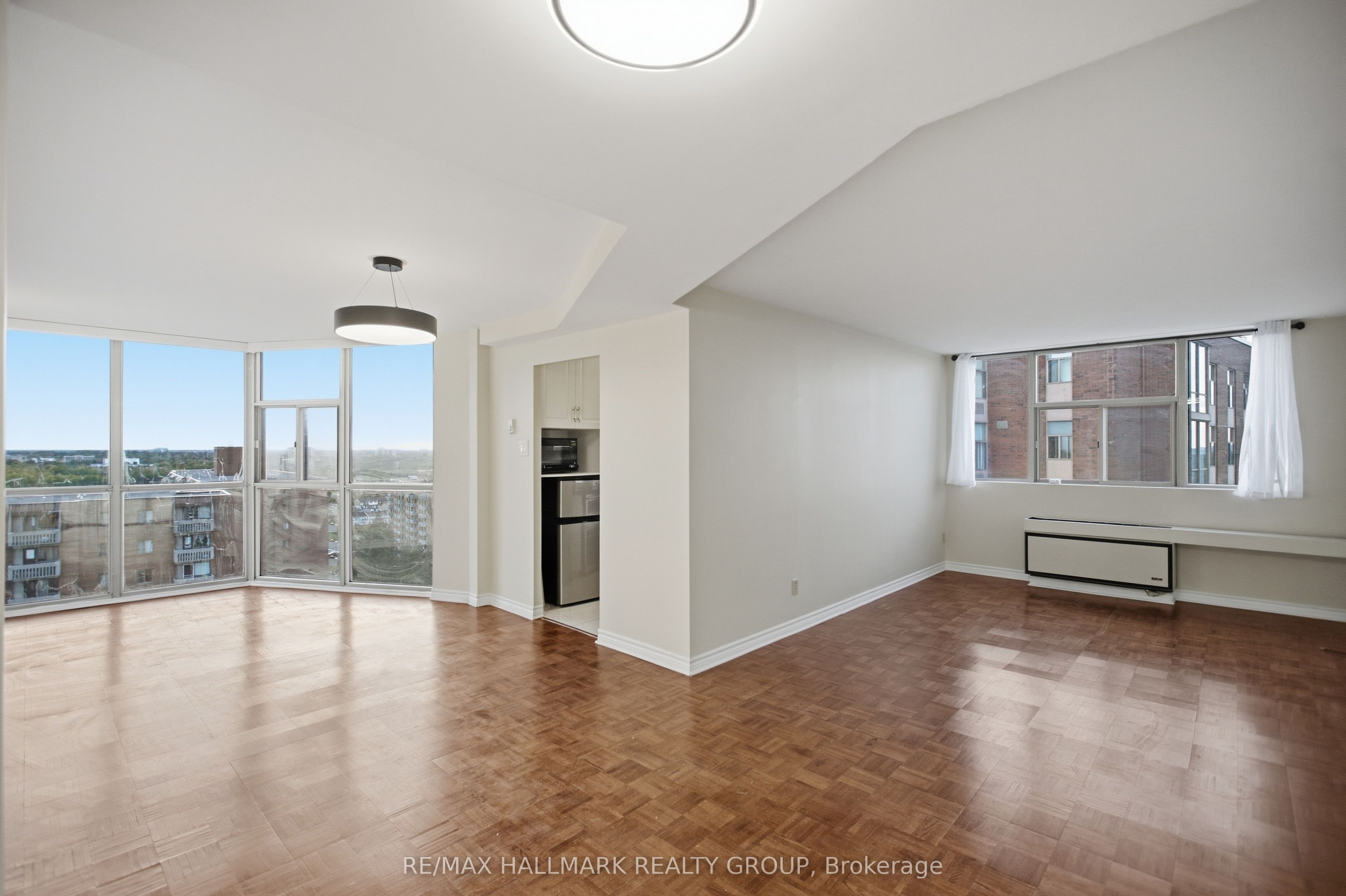Unit 1710 - 2760 Carousel Crescent, Orleans-Gloucester 5