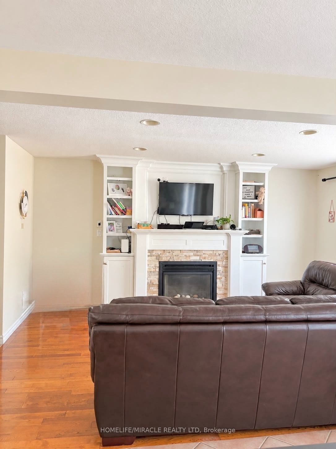 6628 Beattie Street, London 5