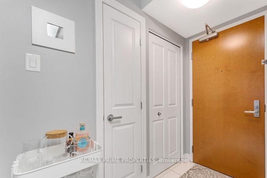 Unit 706 - 195 Besserer Street, Ottawa 2