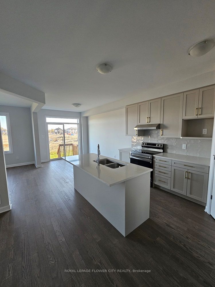 204 Elsie Macgill Walk, Kanata 3