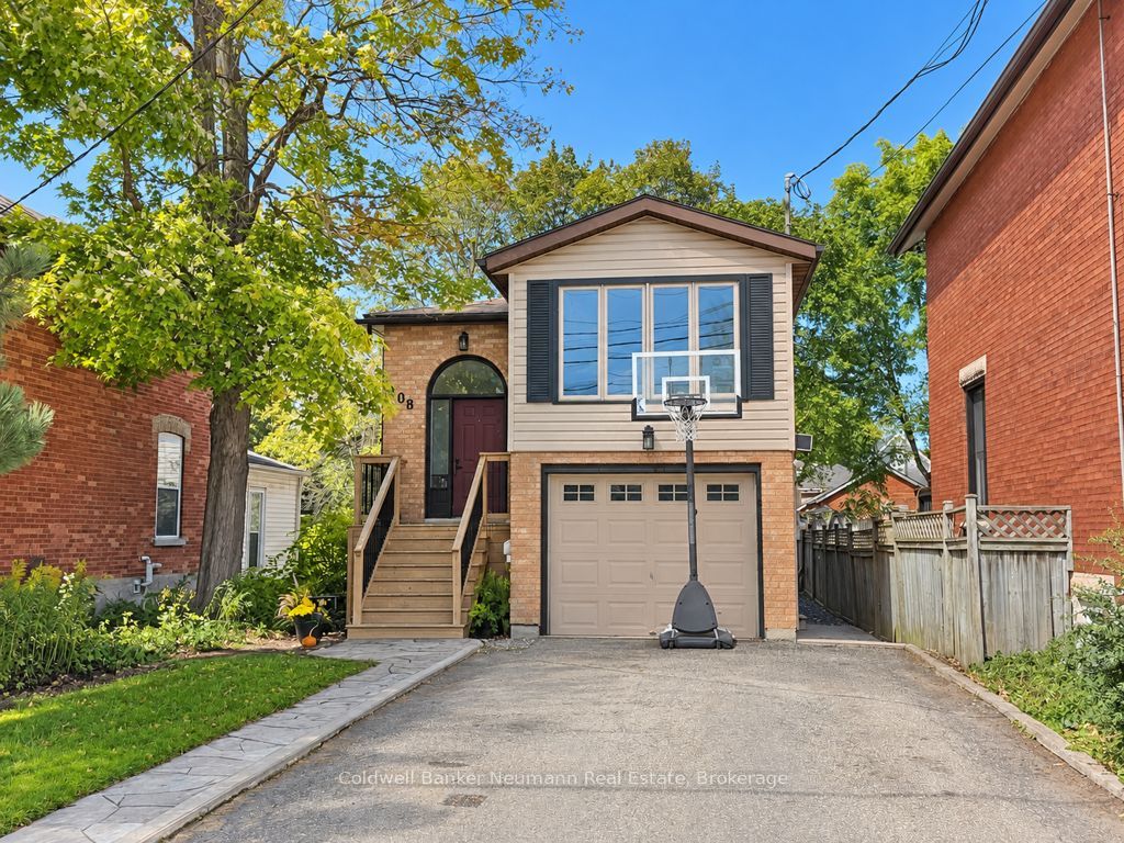 108 Toronto Street, Guelph 1