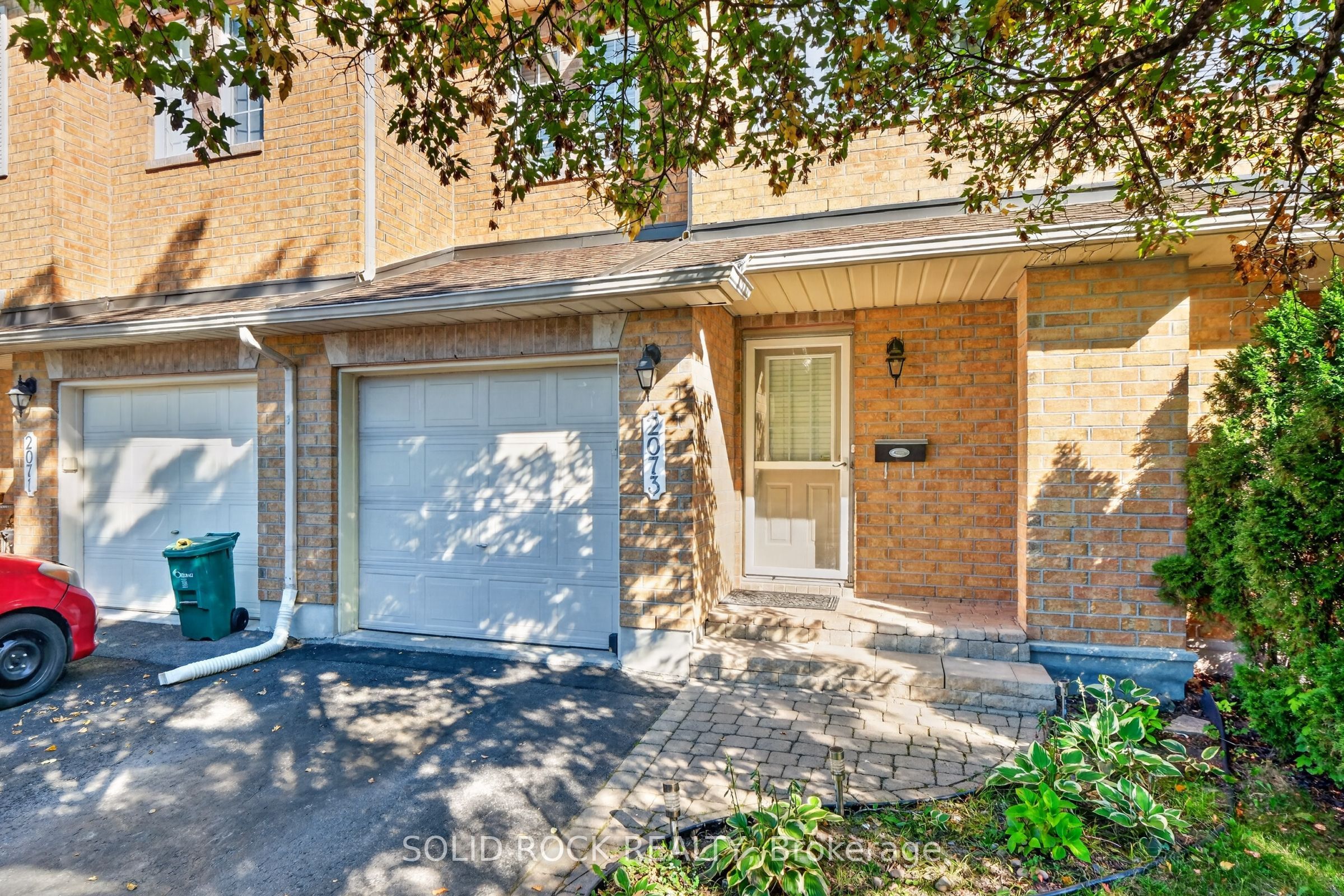 2073 Hiboux Street, Cumberland 2