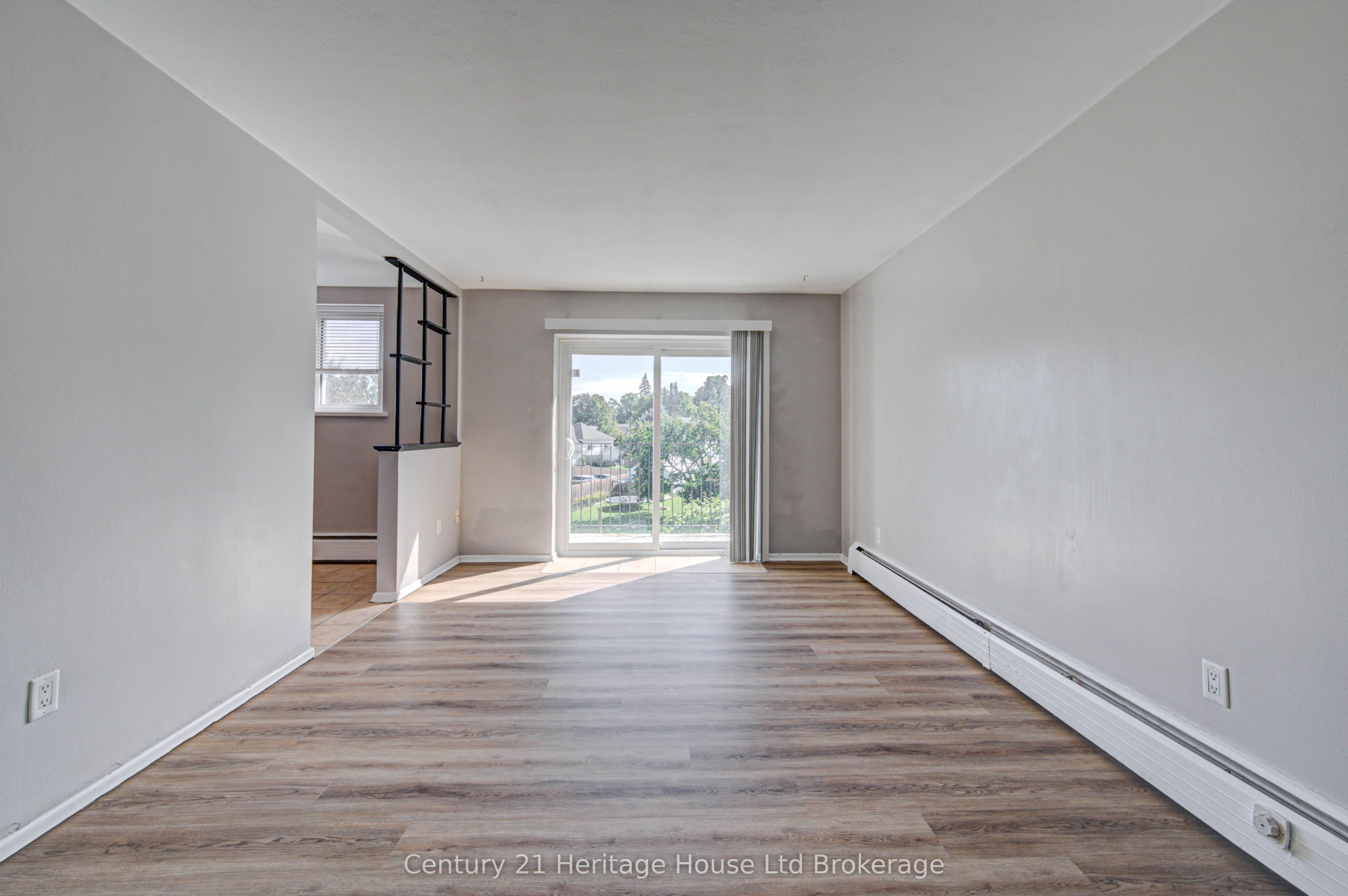 Unit 401 - 770 Hughson Street, Woodstock 4