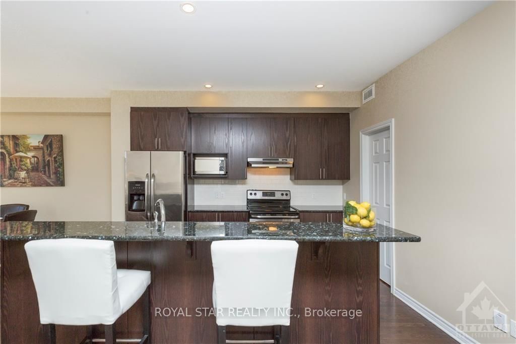 969 Bunchberry Way S, Orleans-Gloucester 4