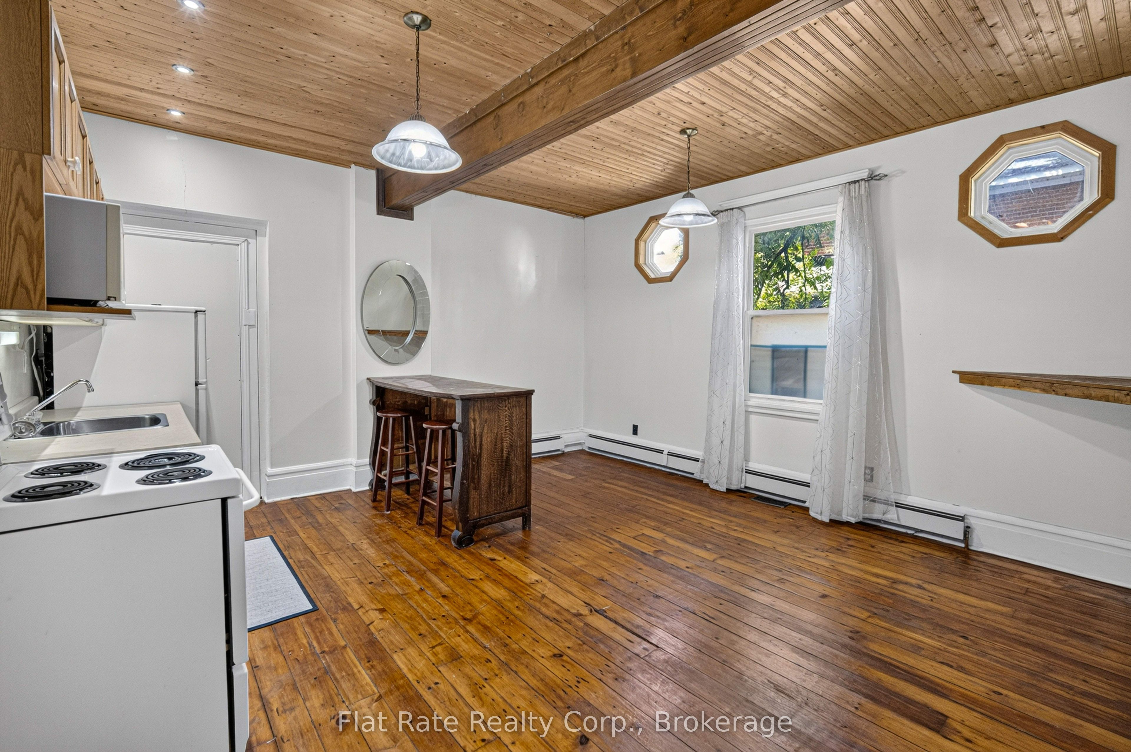 Unit 5 - 660 George Street N, Peterborough 4