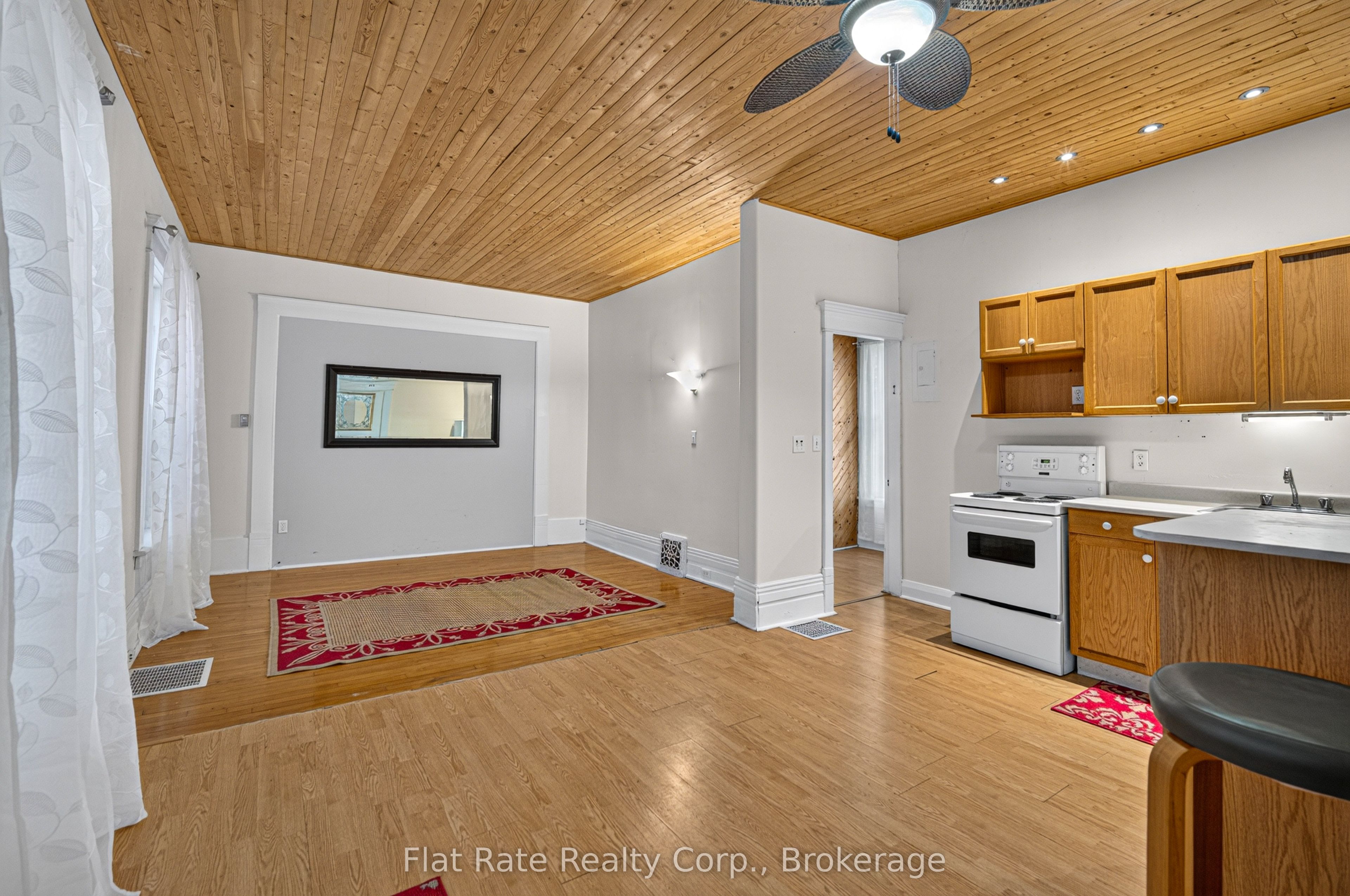 Unit 2 - 660 George Street N, Peterborough 2