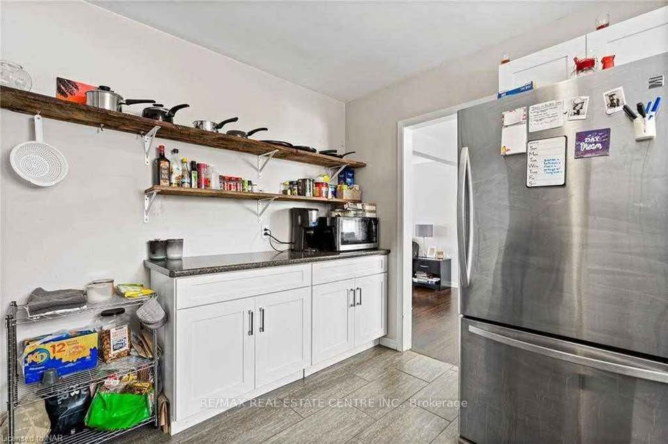 2 Stewart Avenue, Thorold 5