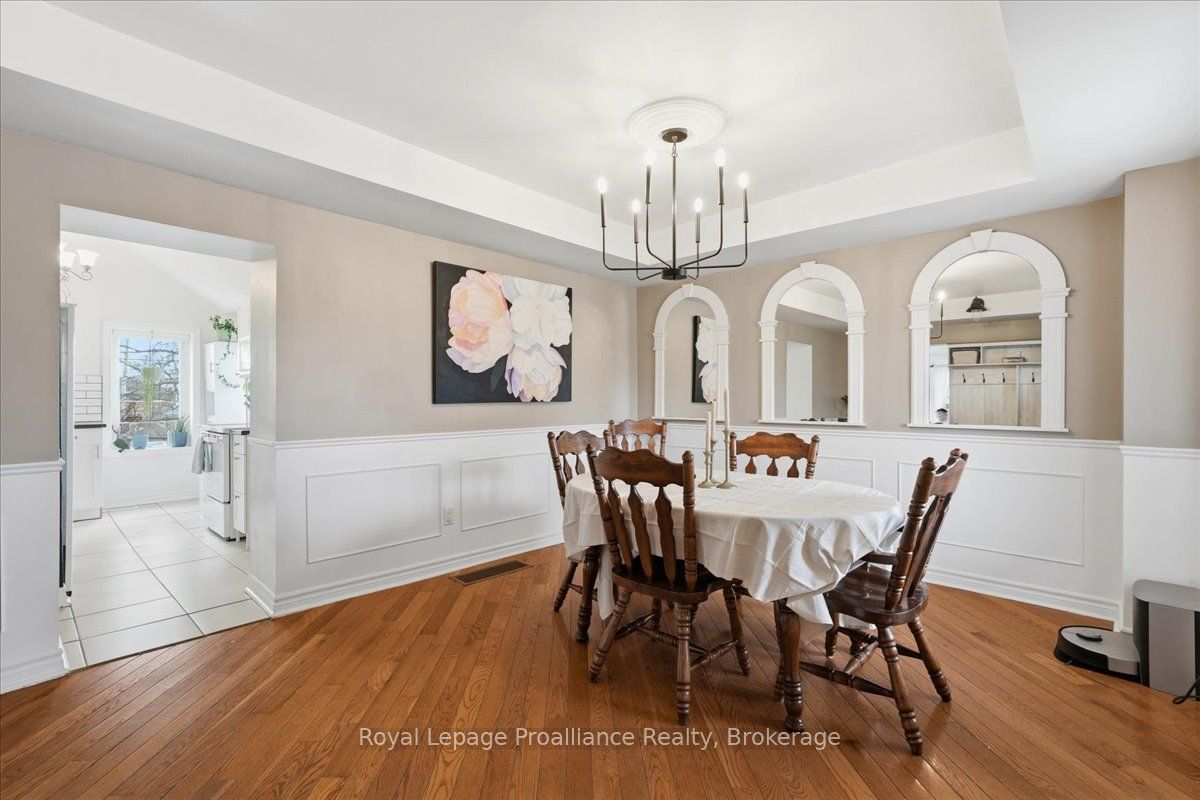 209 Dundas Street E, Quinte West 5
