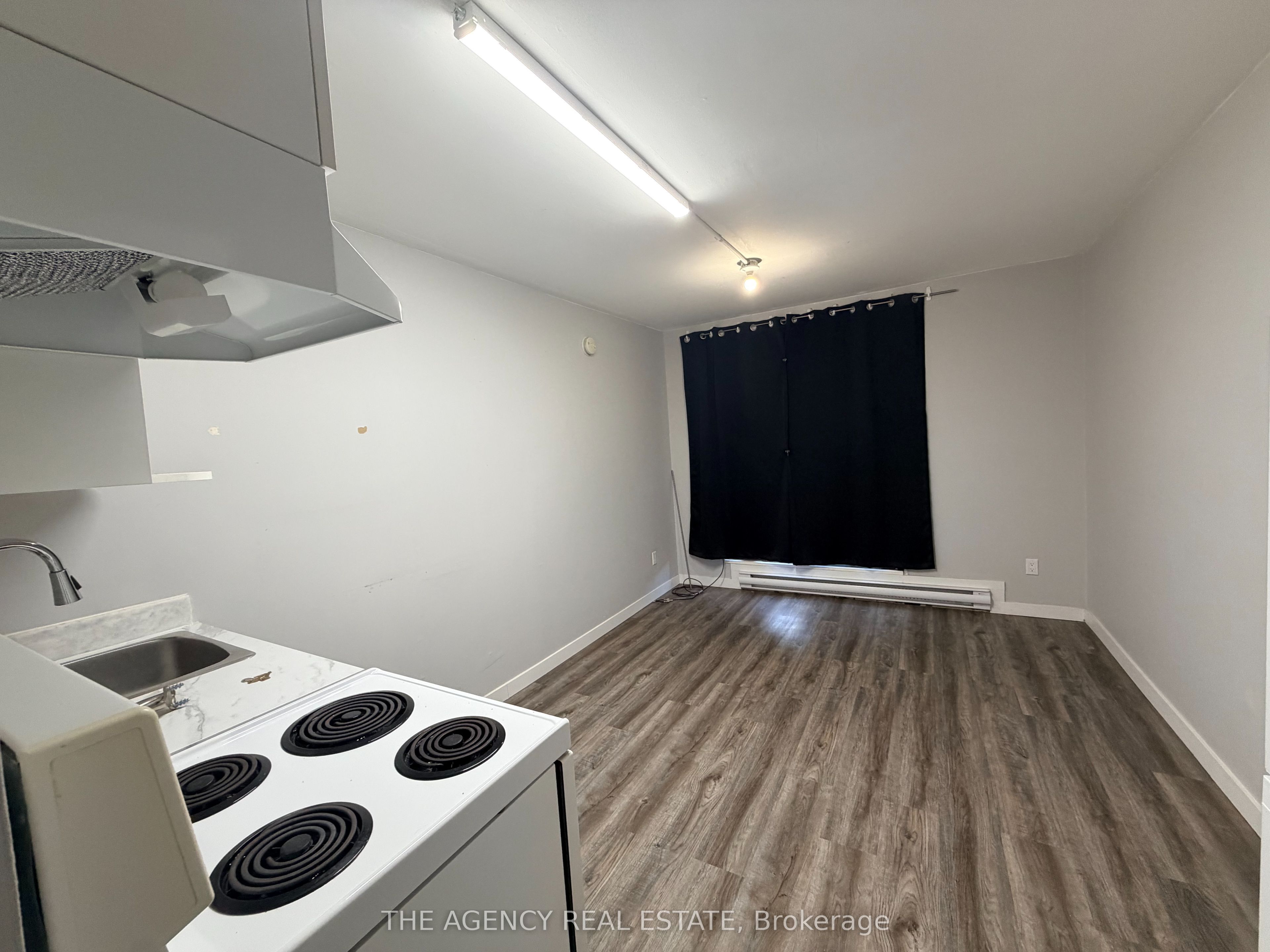 Unit 304 - 91 Thames Street S, Ingersoll 3