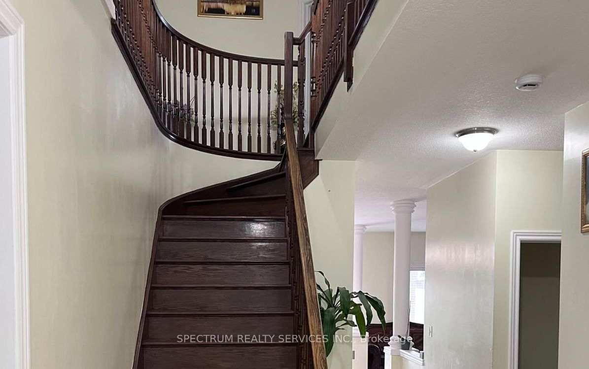 84 Blue Mountain Drive, Glanbrook 2