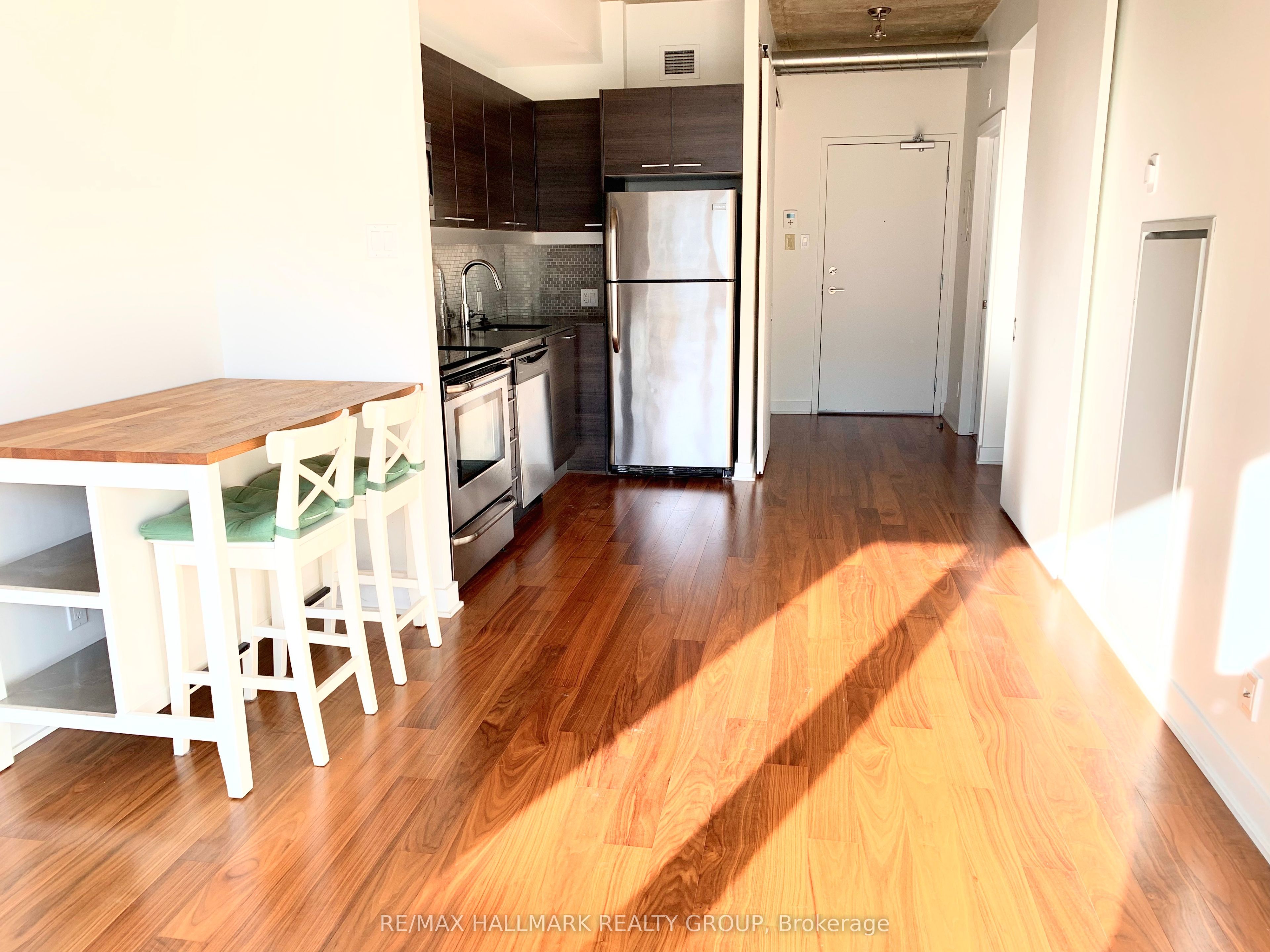 Unit 704 - 354 Gladstone Avenue, Ottawa 3