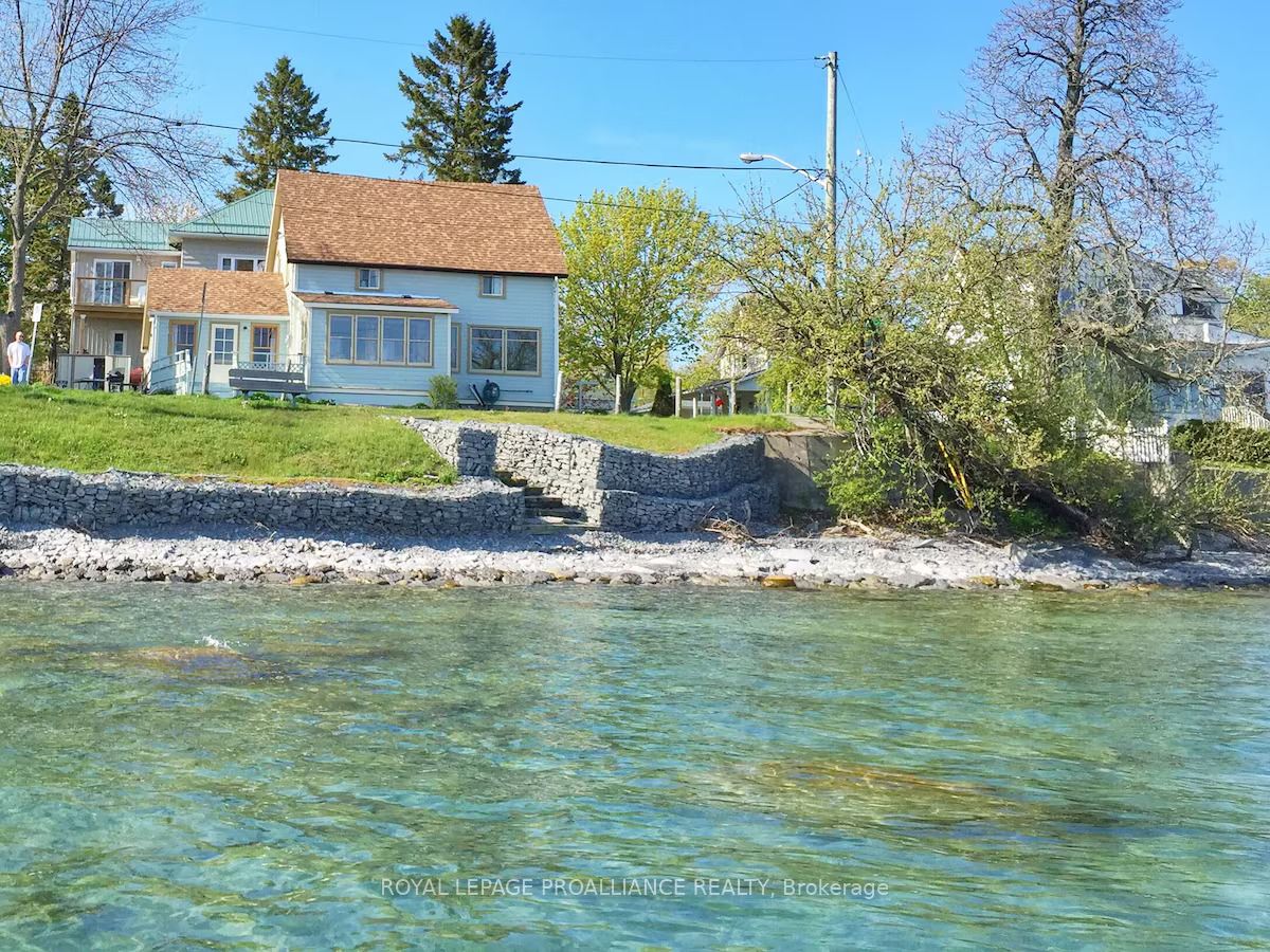 20 West Street, Prince Edward County 4