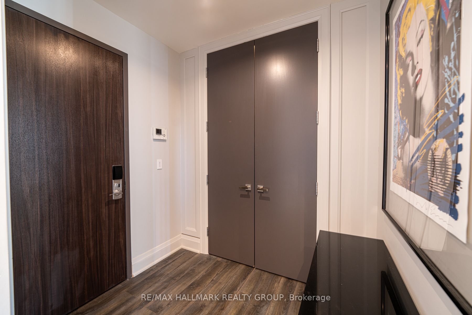 Unit 1701 - 300 Lisgar Street, Ottawa 4