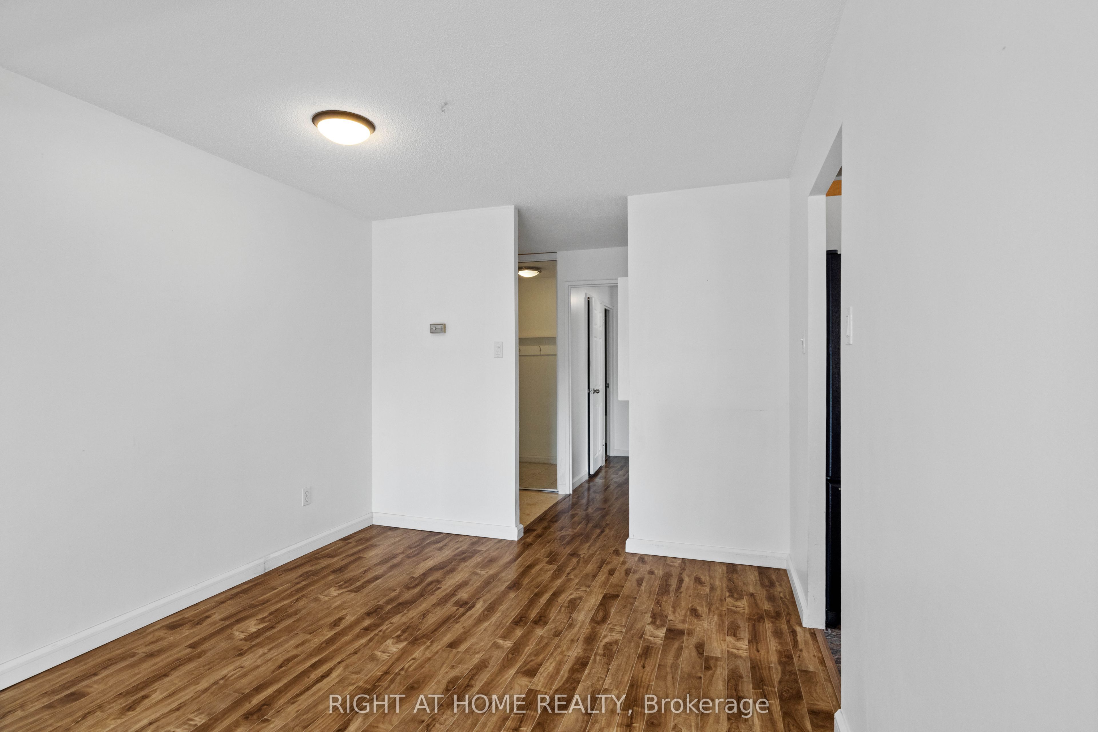 Unit 306 - 1081 AMBLESIDE Drive, Ottawa 5