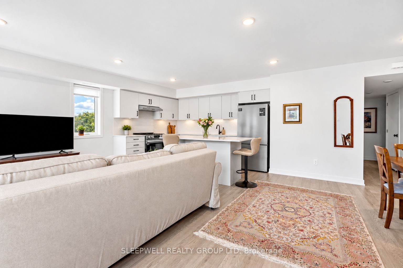 Unit 6 - 152 Springhurst Avenue, Ottawa 2