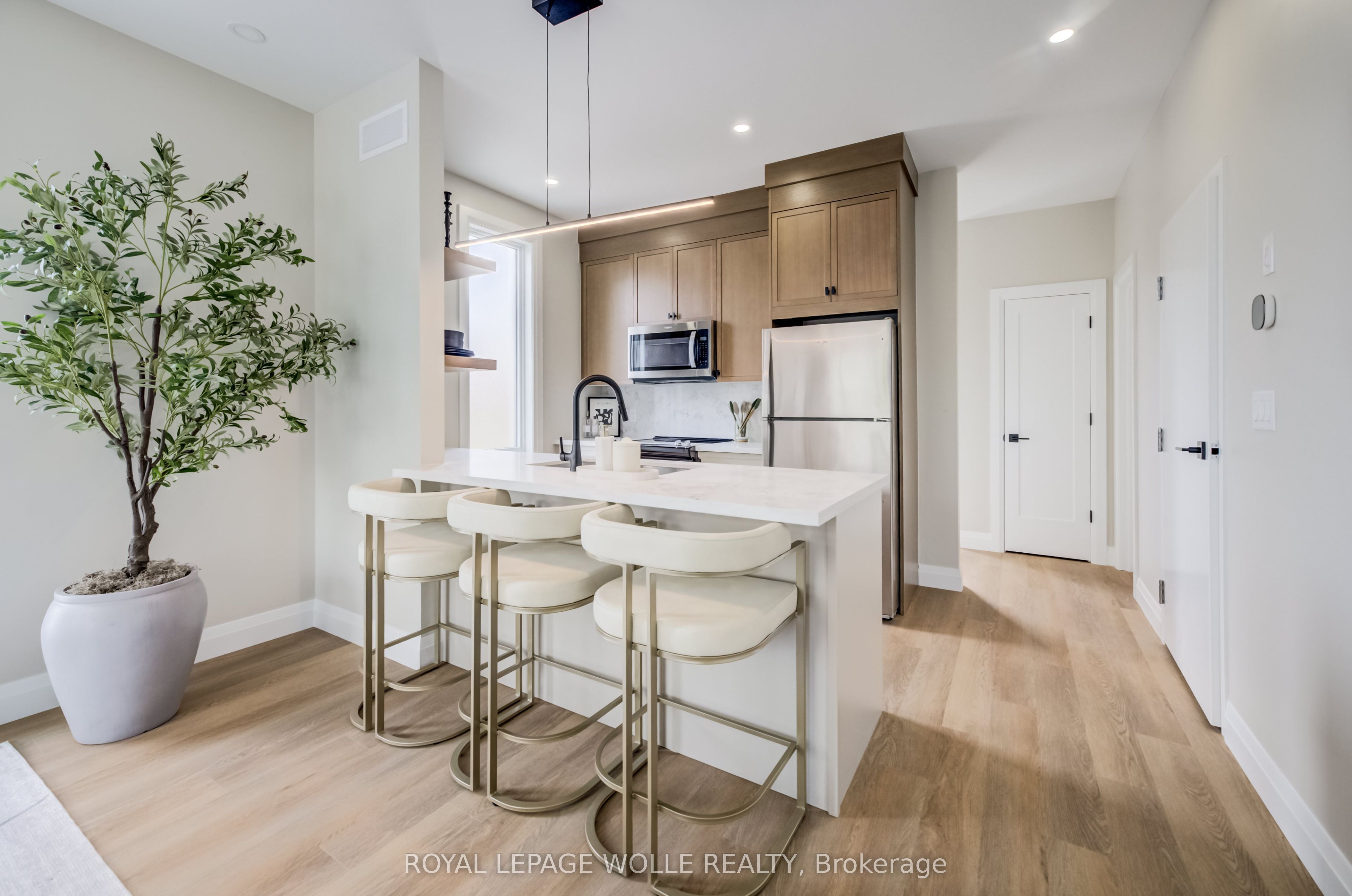 Unit UNIT 15 (THE GROVE) - 210 HERITAGE Drive, Kitchener 4