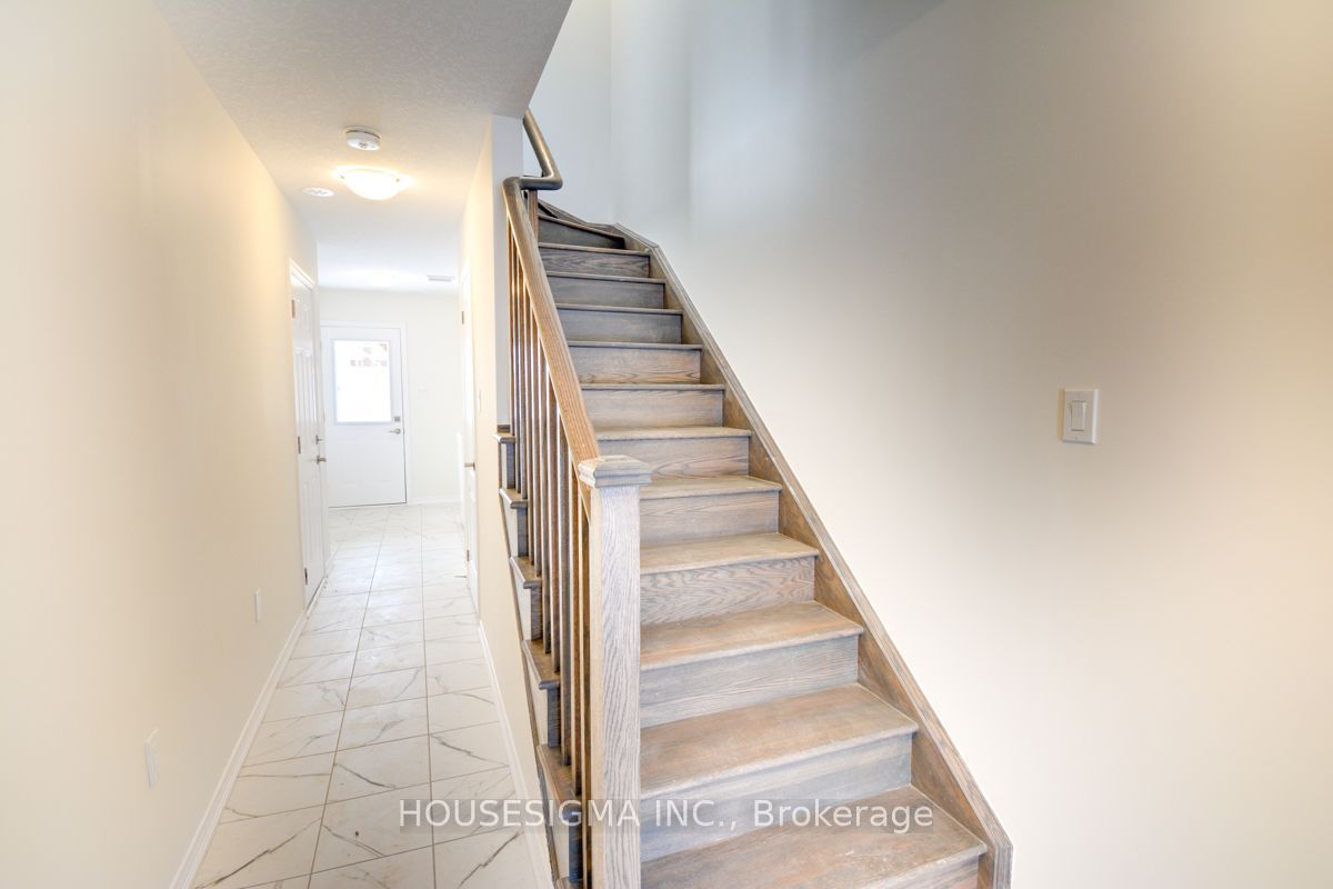65 Holder Drive, Brantford 2