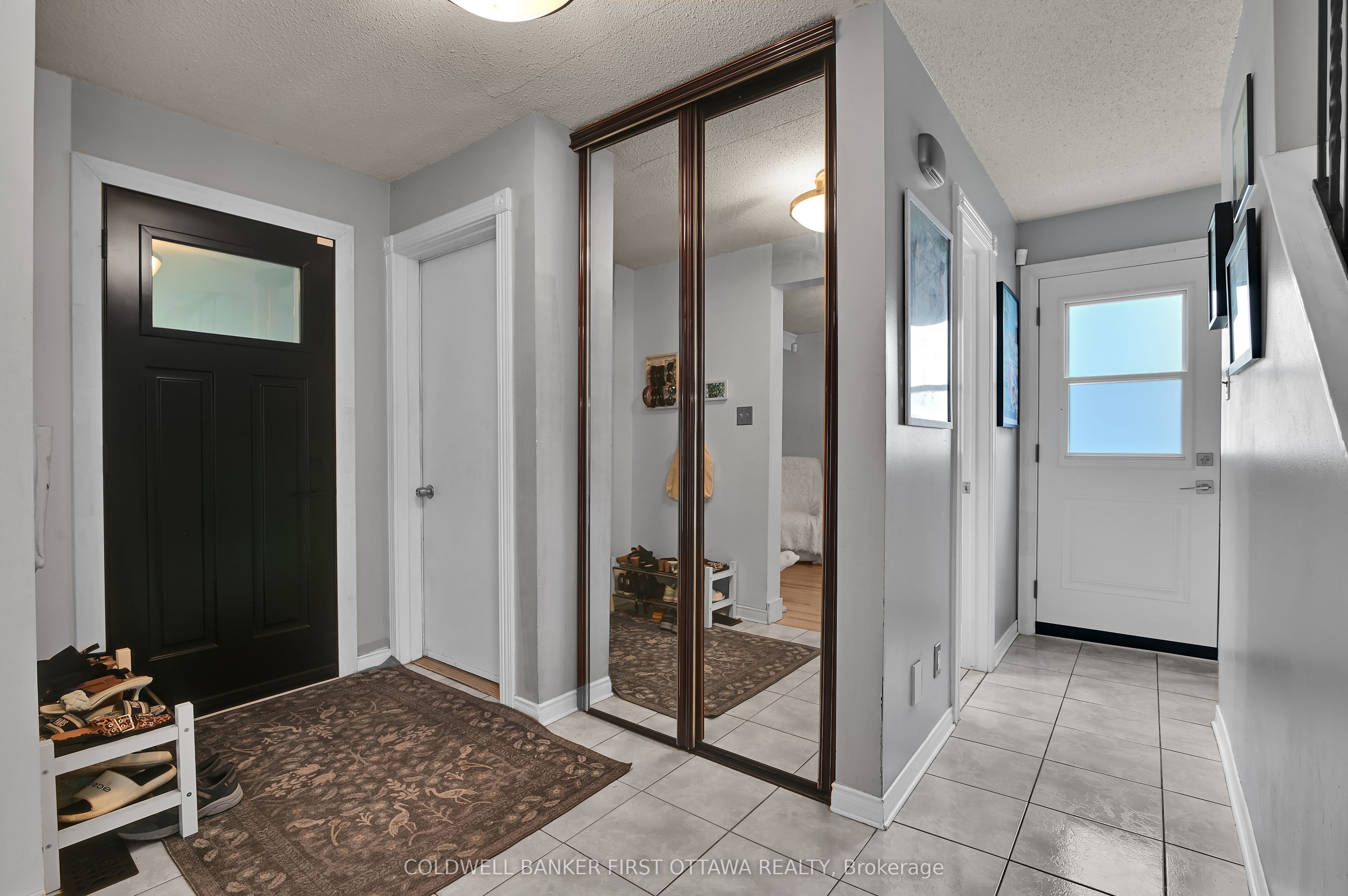 2153 East Acres Road, Orleans-Gloucester 4