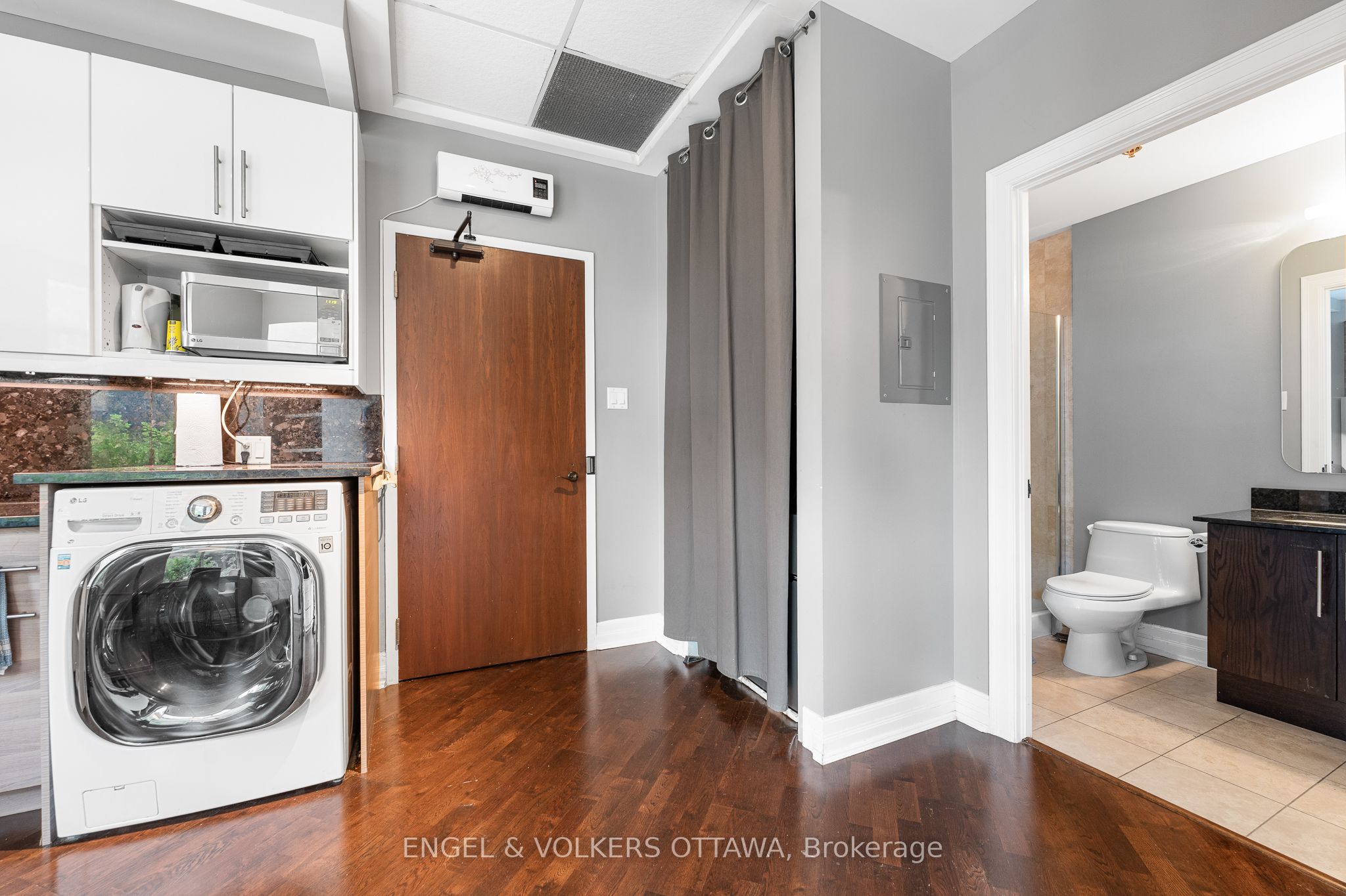 Unit 102 - 320 Mcleod Street, Ottawa 2