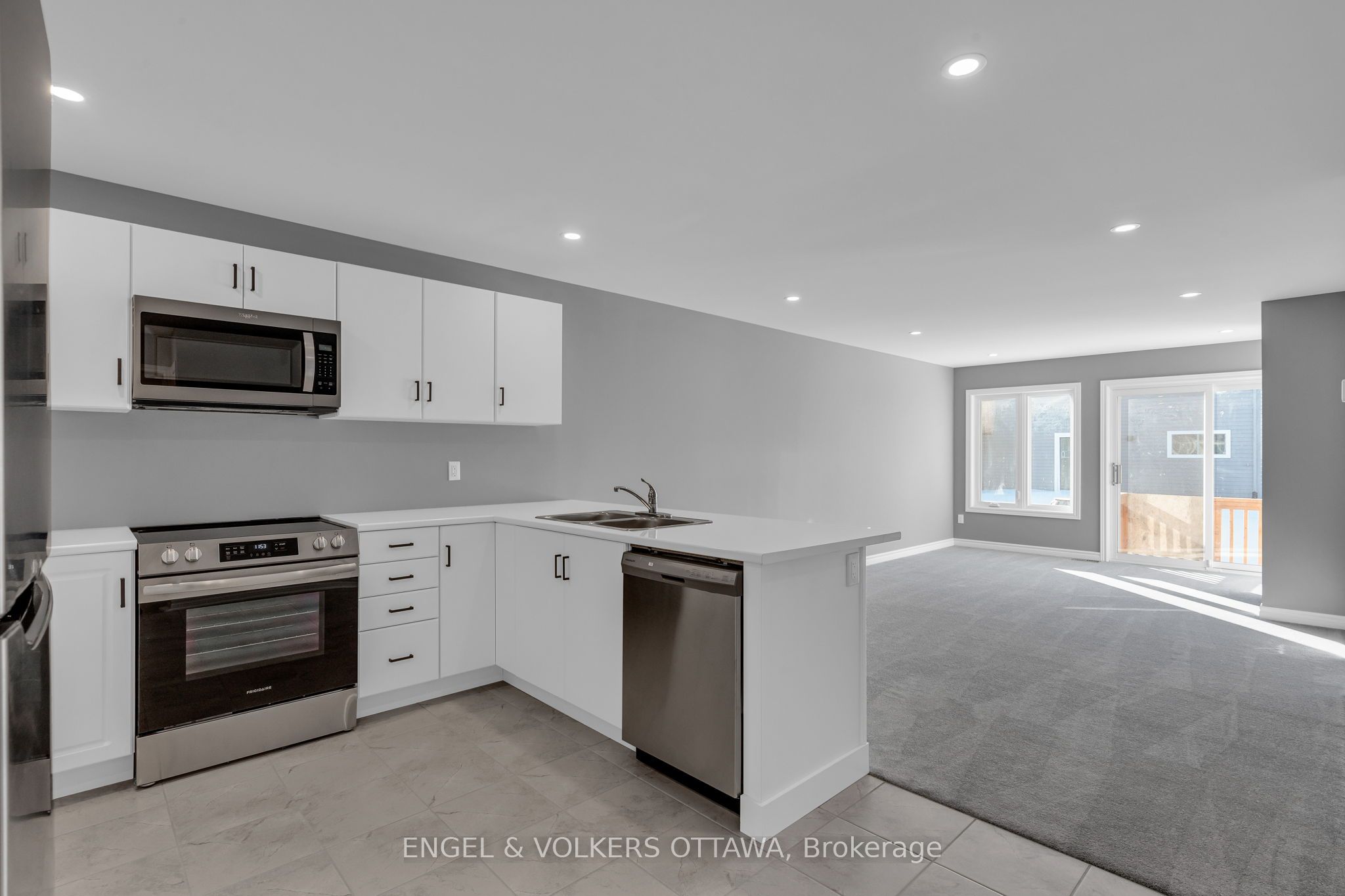 102 Seabert Drive, Arnprior 3