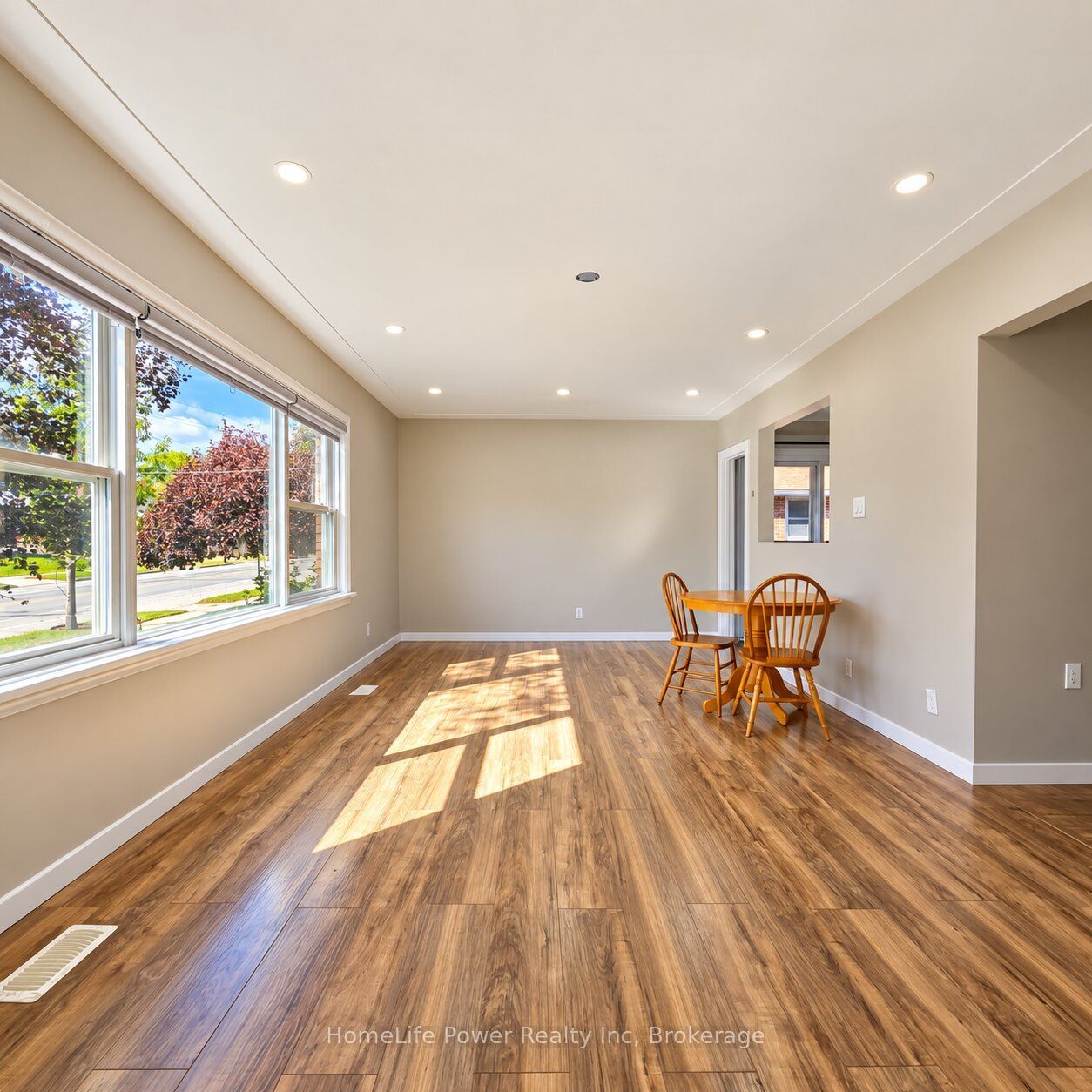 Unit 2 - 112 Heiman Street, Kitchener 3