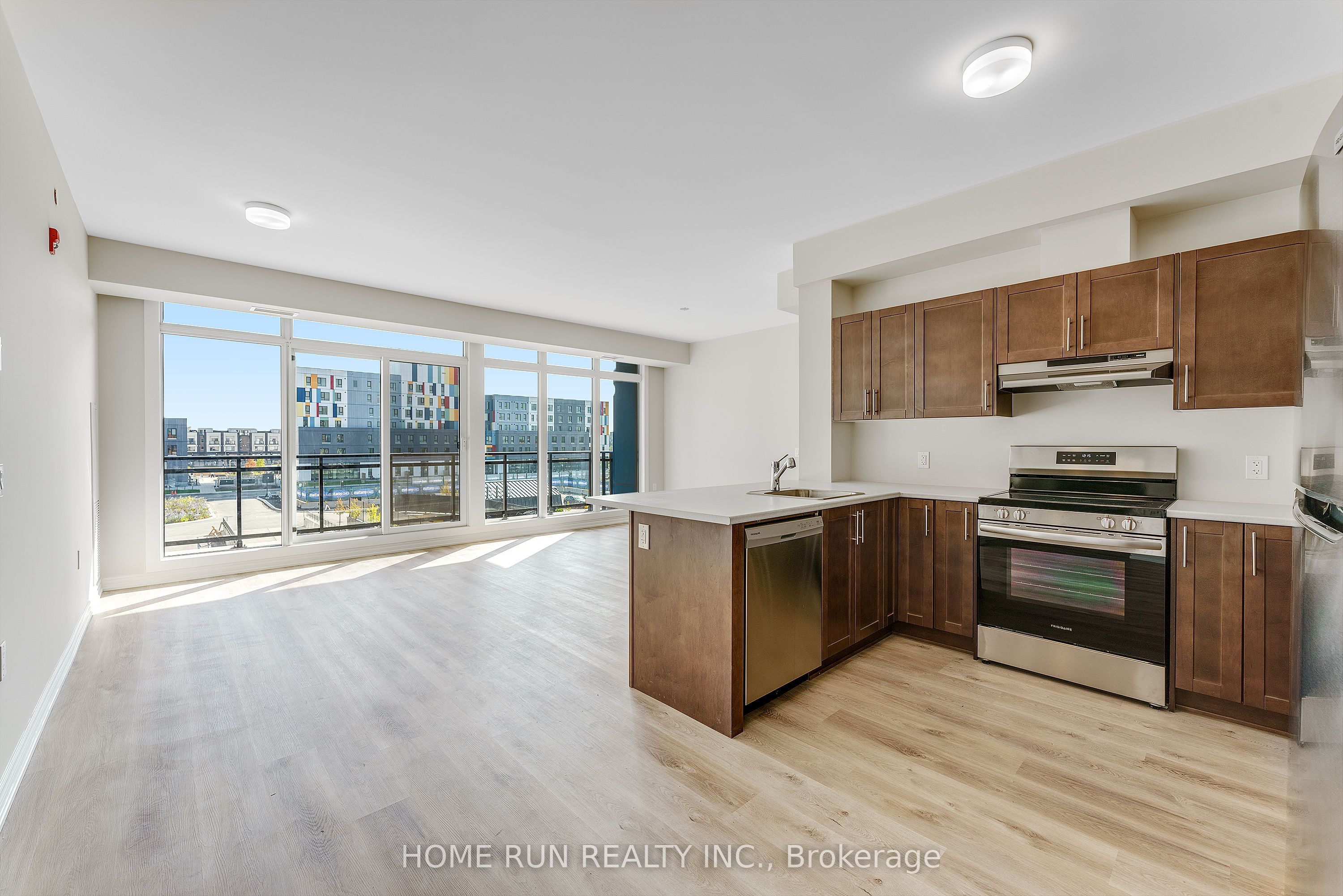 Unit 302 - 397 Codds Road, Ottawa 3