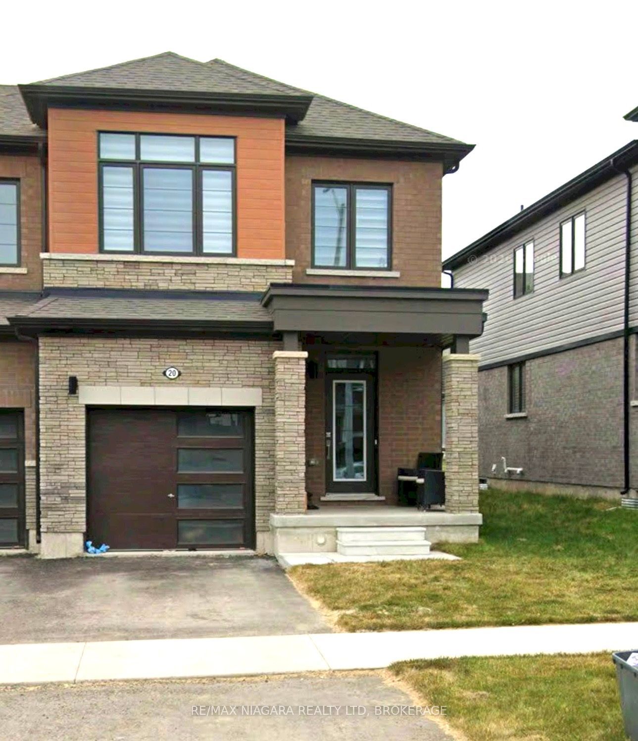 20 Velvet Way, Thorold 1