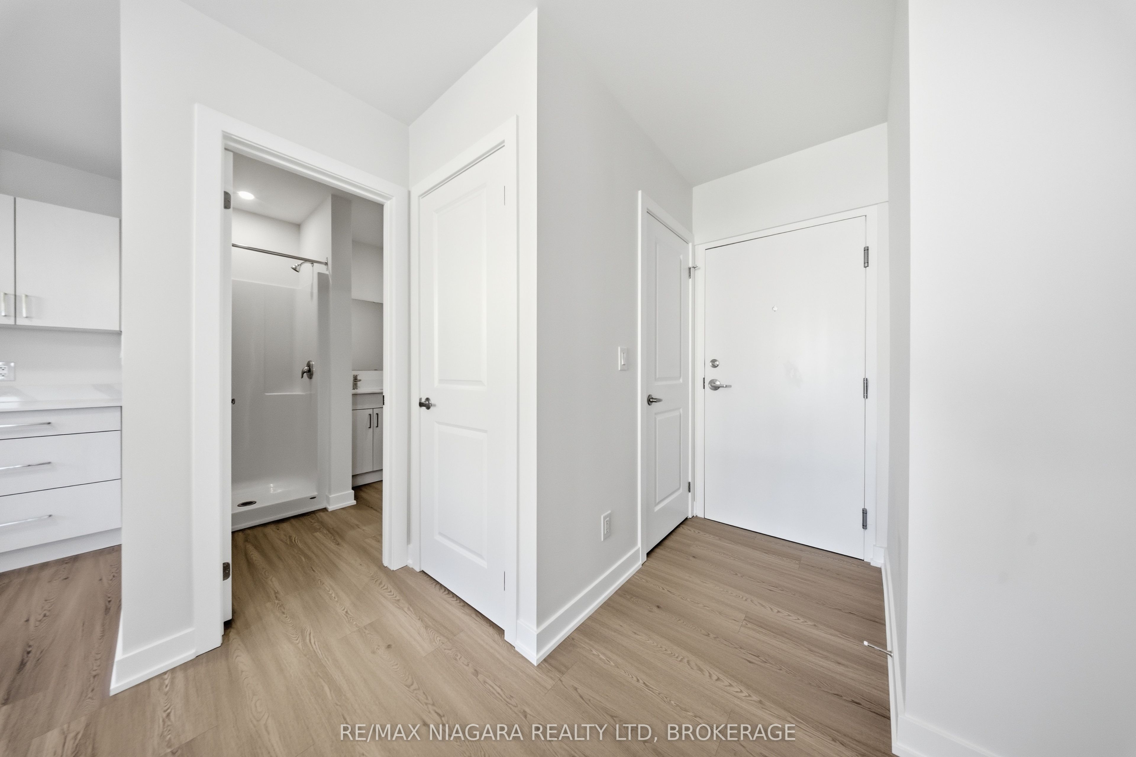 Unit 204 - 140 Church Street, St. Catharines 4