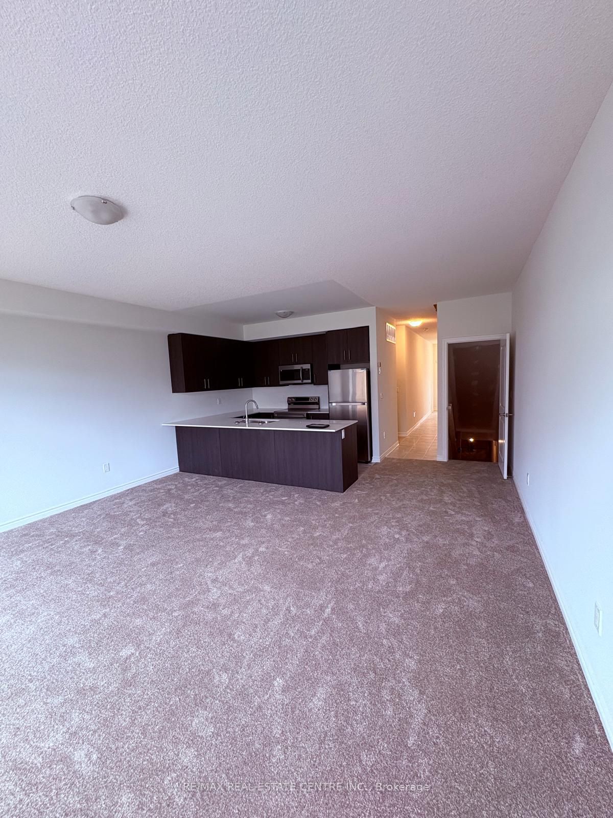 8 Elite Crescent, Haldimand 4