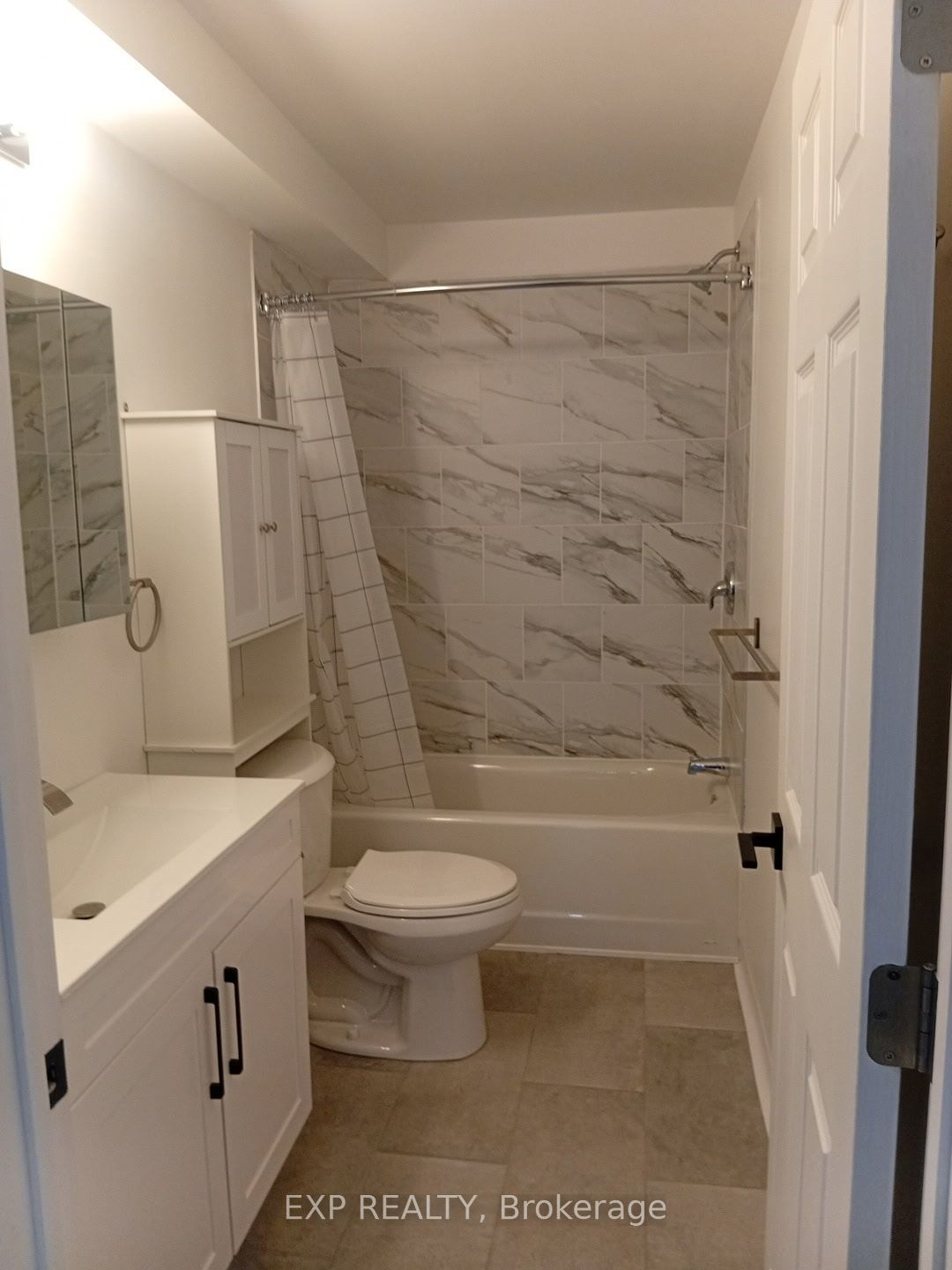 7771 Lawrence Street, Osgoode 5