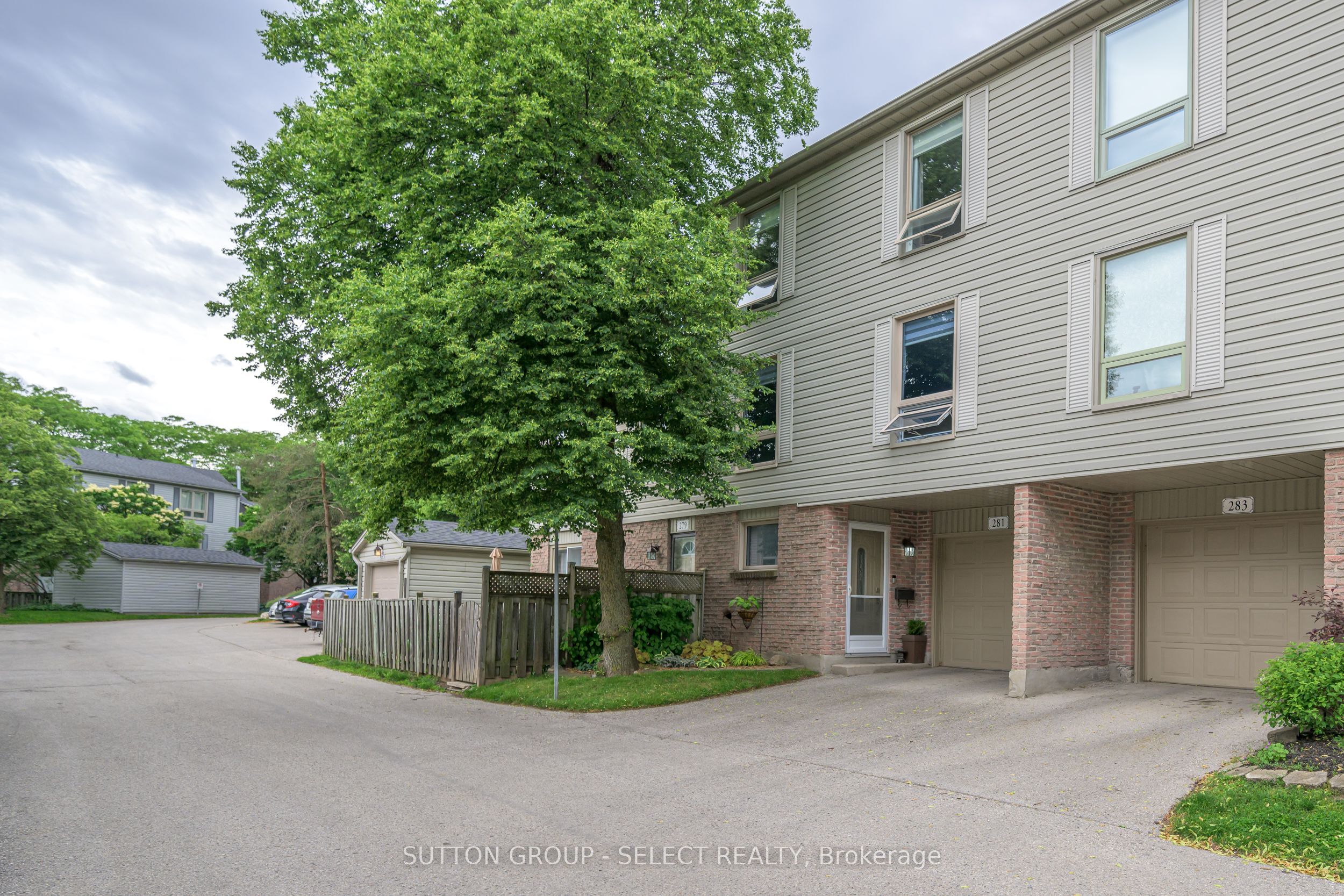 281 Everglade Cres, London, Ontario N6H4M7 Sold History HouseSigma